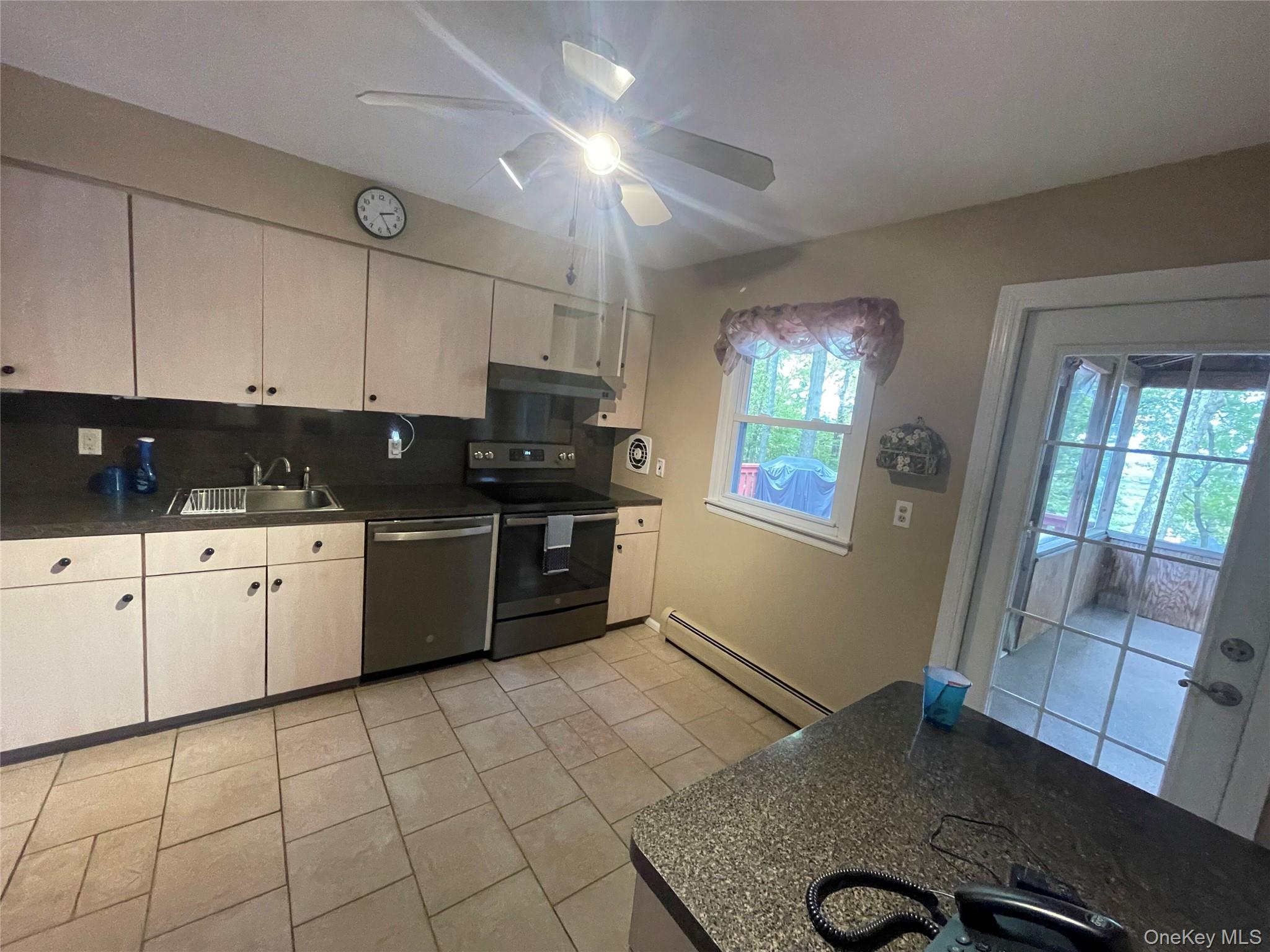 #4 photo, 17 Woodrum Drive, Stony Point , NY 10980