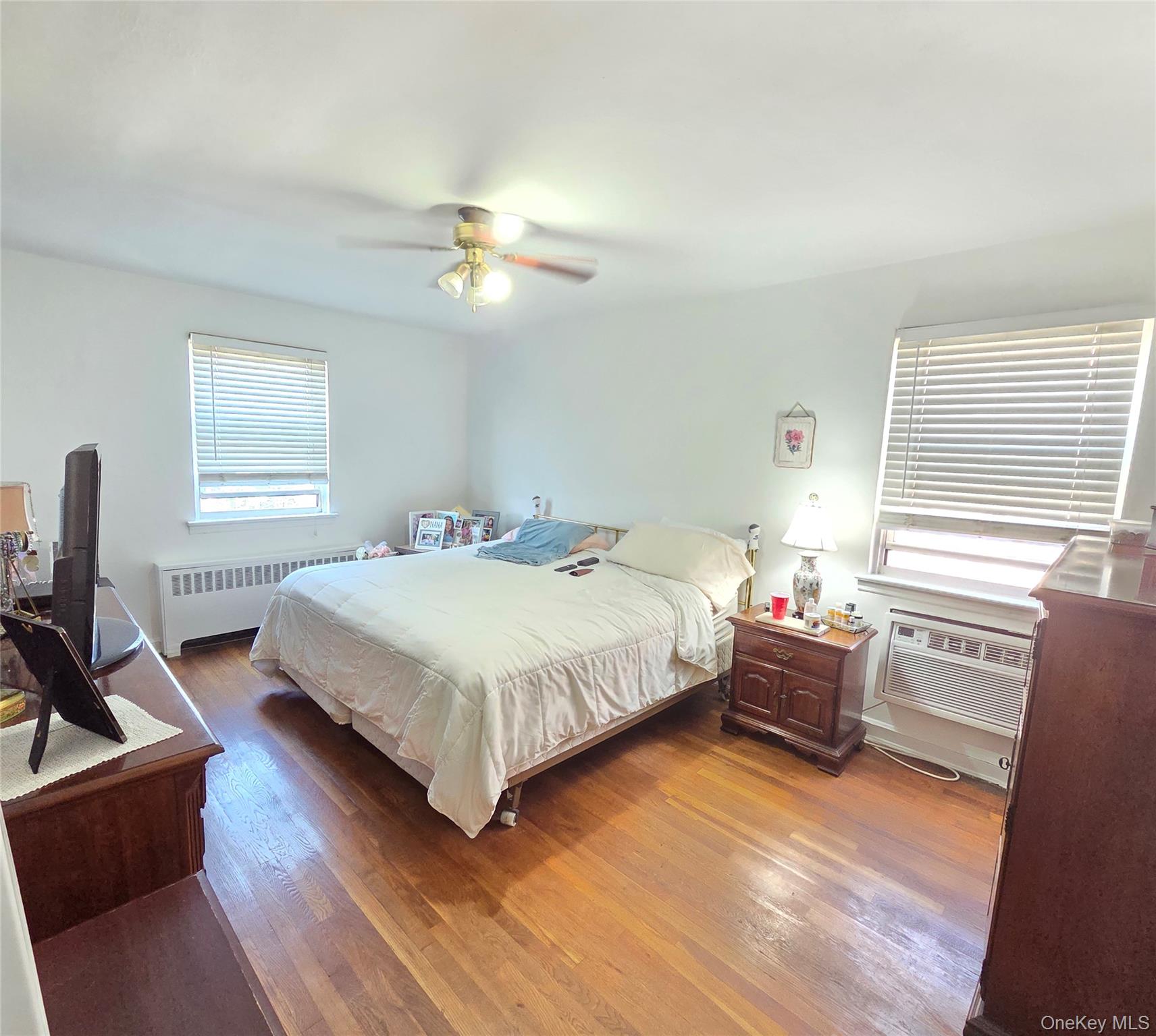 #11 photo, 2553 Fish Avenue, Bronx , NY 10469