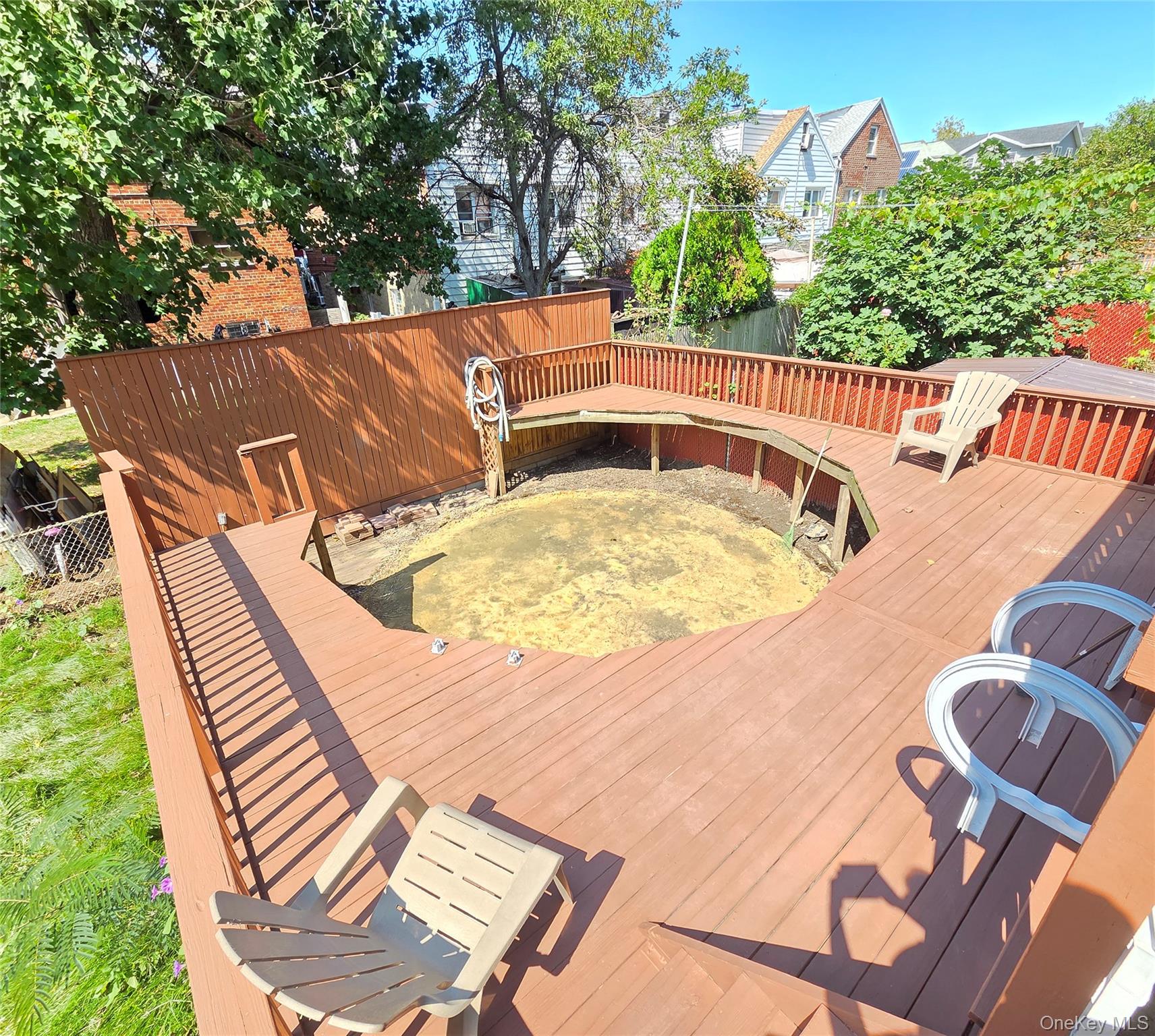 #14 photo, 2553 Fish Avenue, Bronx , NY 10469