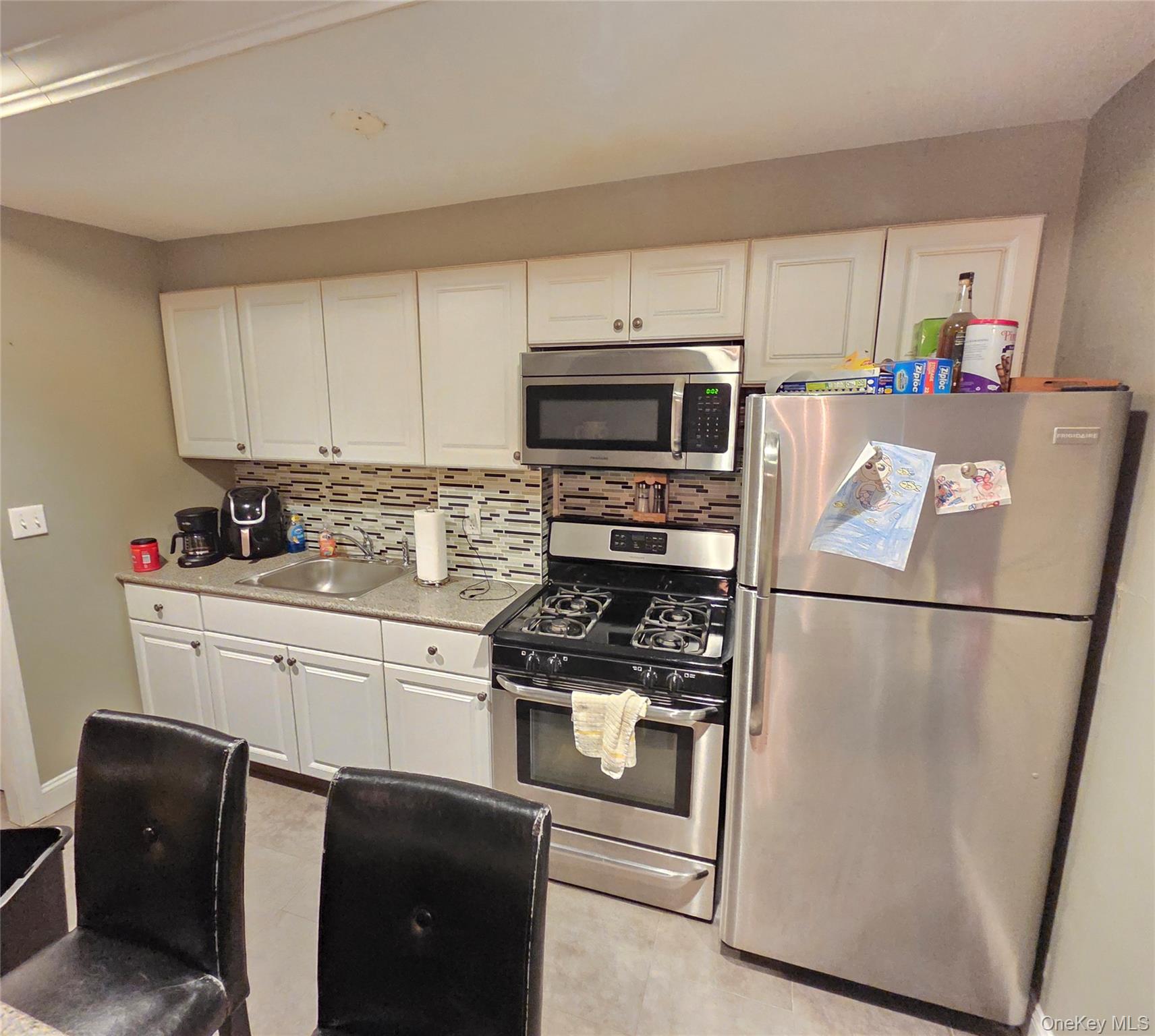 #19 photo, 2553 Fish Avenue, Bronx , NY 10469