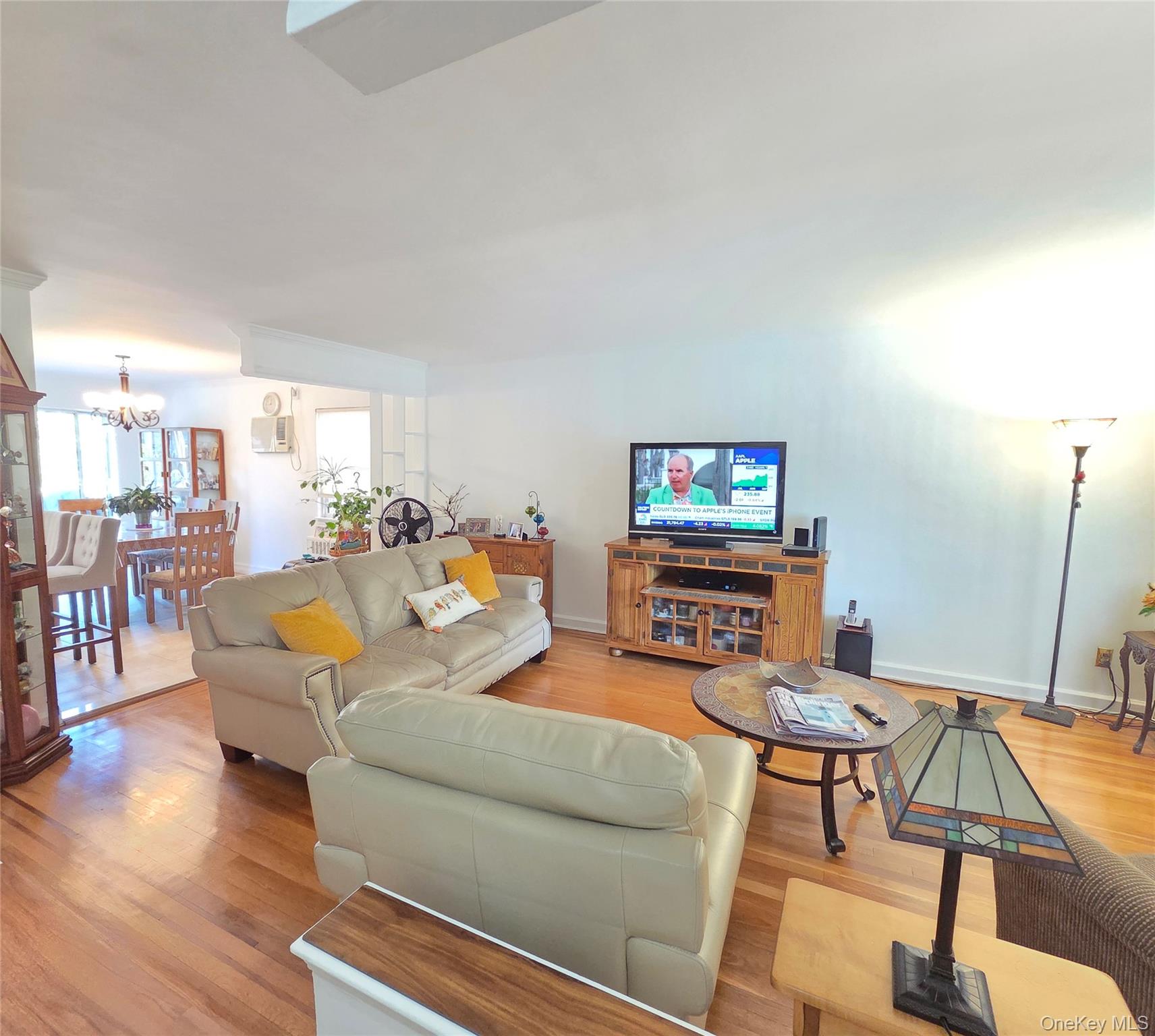 #4 photo, 2553 Fish Avenue, Bronx , NY 10469