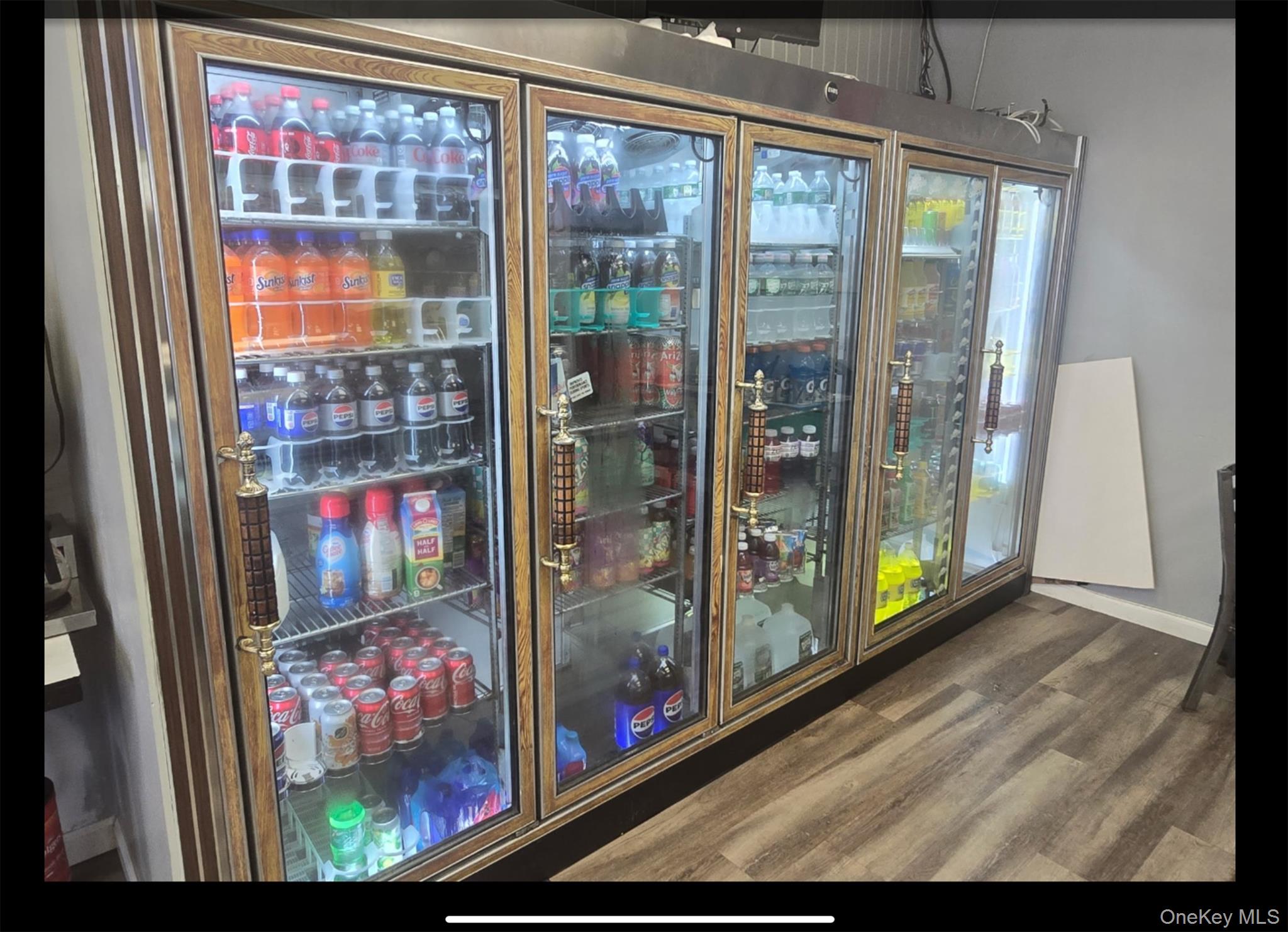 #2 photo, 1 W Village Green, ナッソー郡 Hicksville , NY 11801