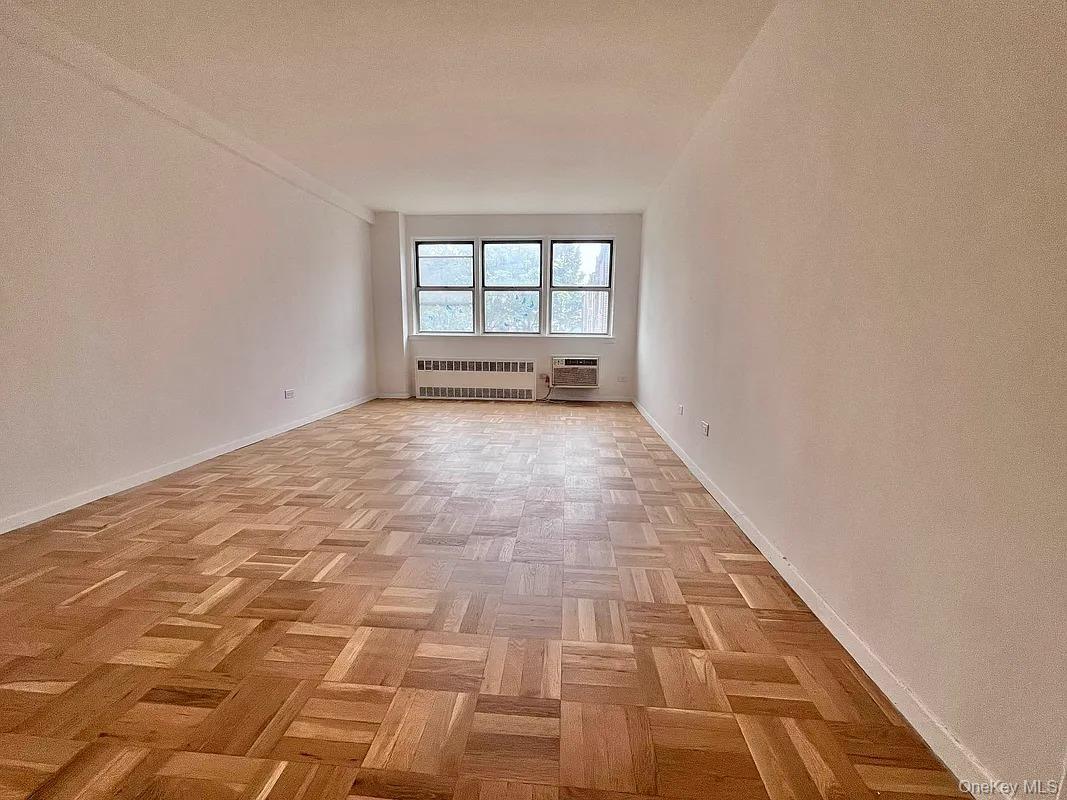 #3 photo, 90-59 56 Avenue, Elmhurst , NY 11373