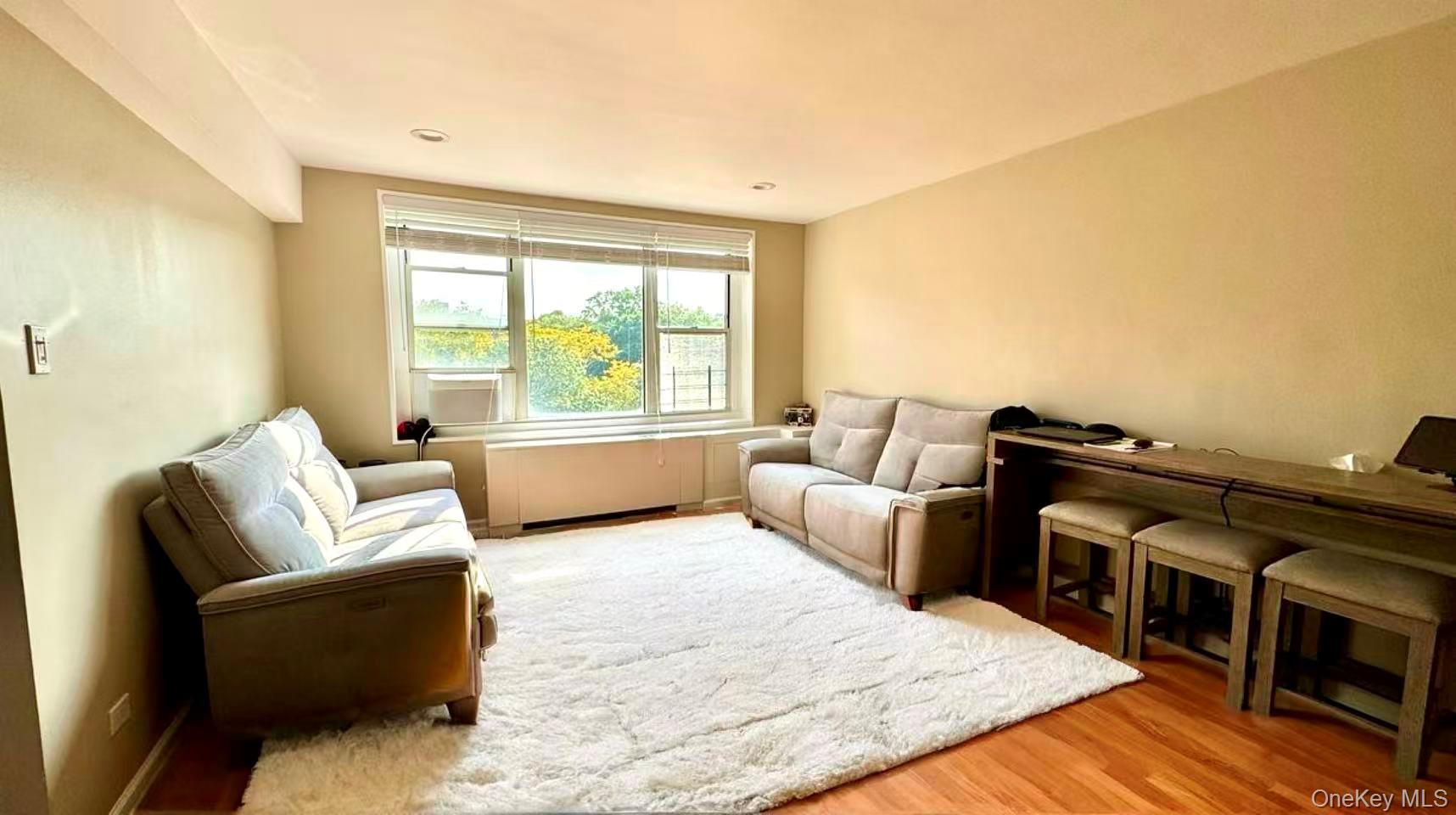 #3 photo, 211-10 18th Avenue, クイーンズ区 Bayside , NY 11360