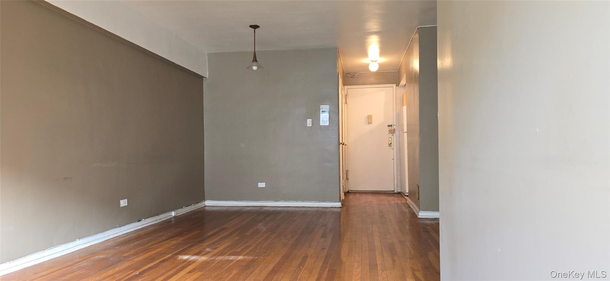 #11 photo, 94-11 60th Avenue, Elmhurst , NY 11373