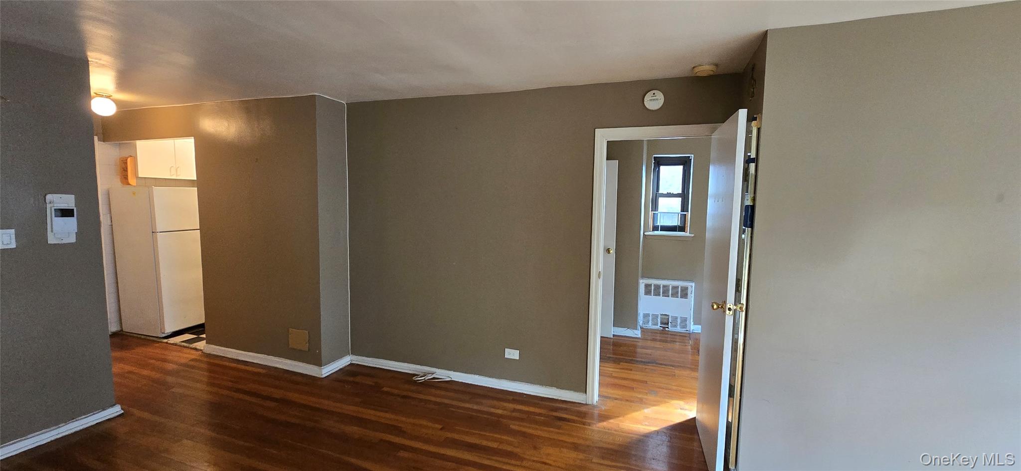 #13 photo, 94-11 60th Avenue, Elmhurst , NY 11373