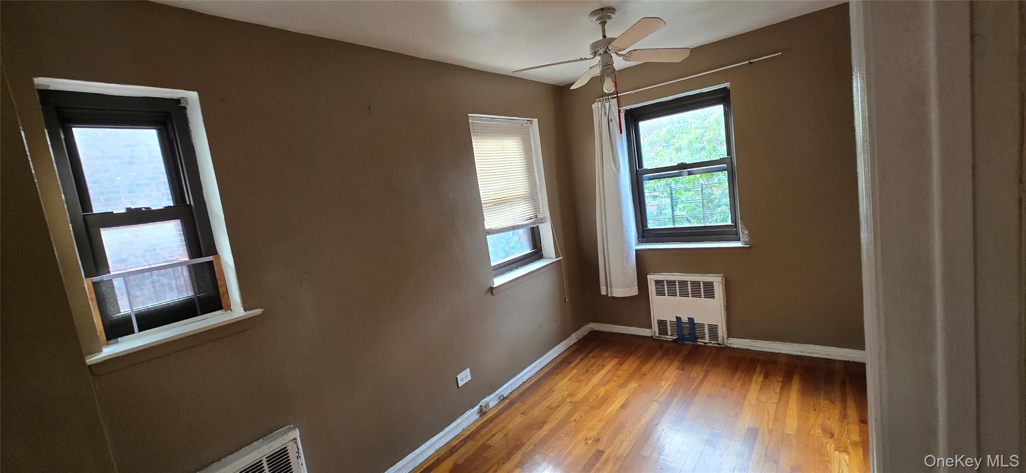 #14 photo, 94-11 60th Avenue, Elmhurst , NY 11373