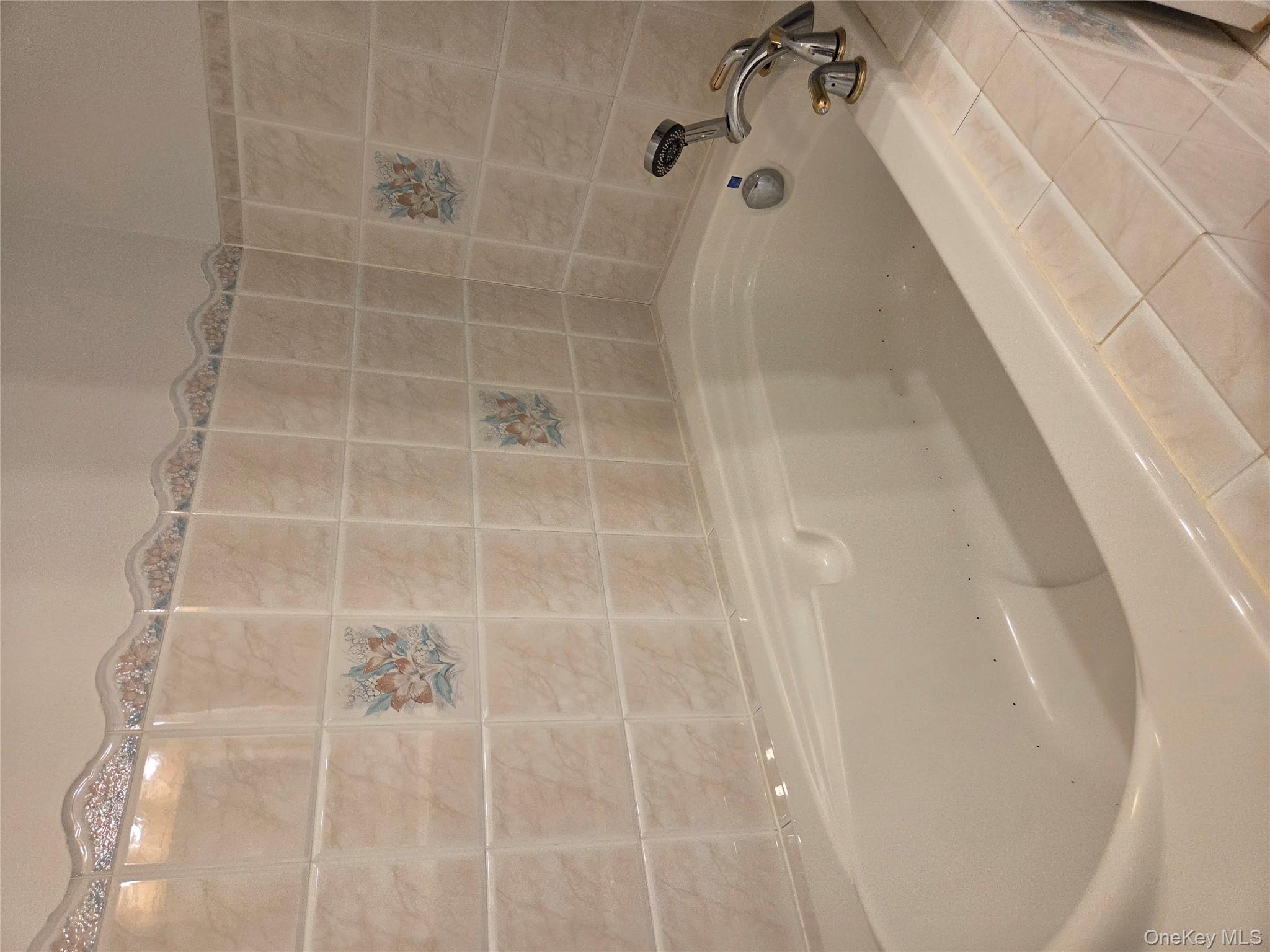 #7 photo, 2  Pinetop Drive, Shirley , NY 11967