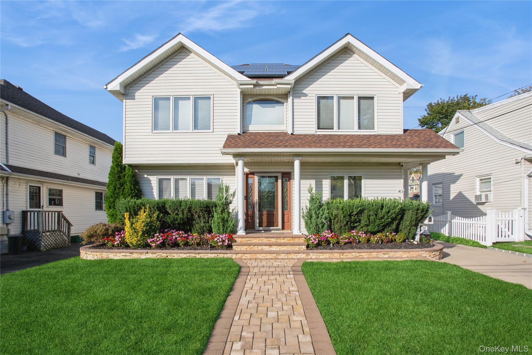 #1 photo, 24 Yarmouth Road, ナッソー郡 East Rockaway , NY 11518