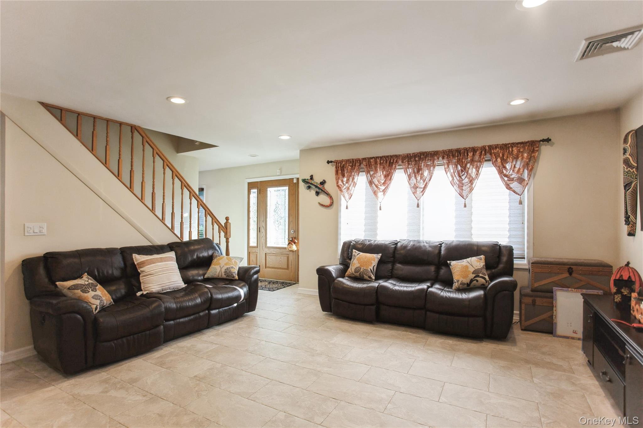 #4 photo, 24 Yarmouth Road, ナッソー郡 East Rockaway , NY 11518