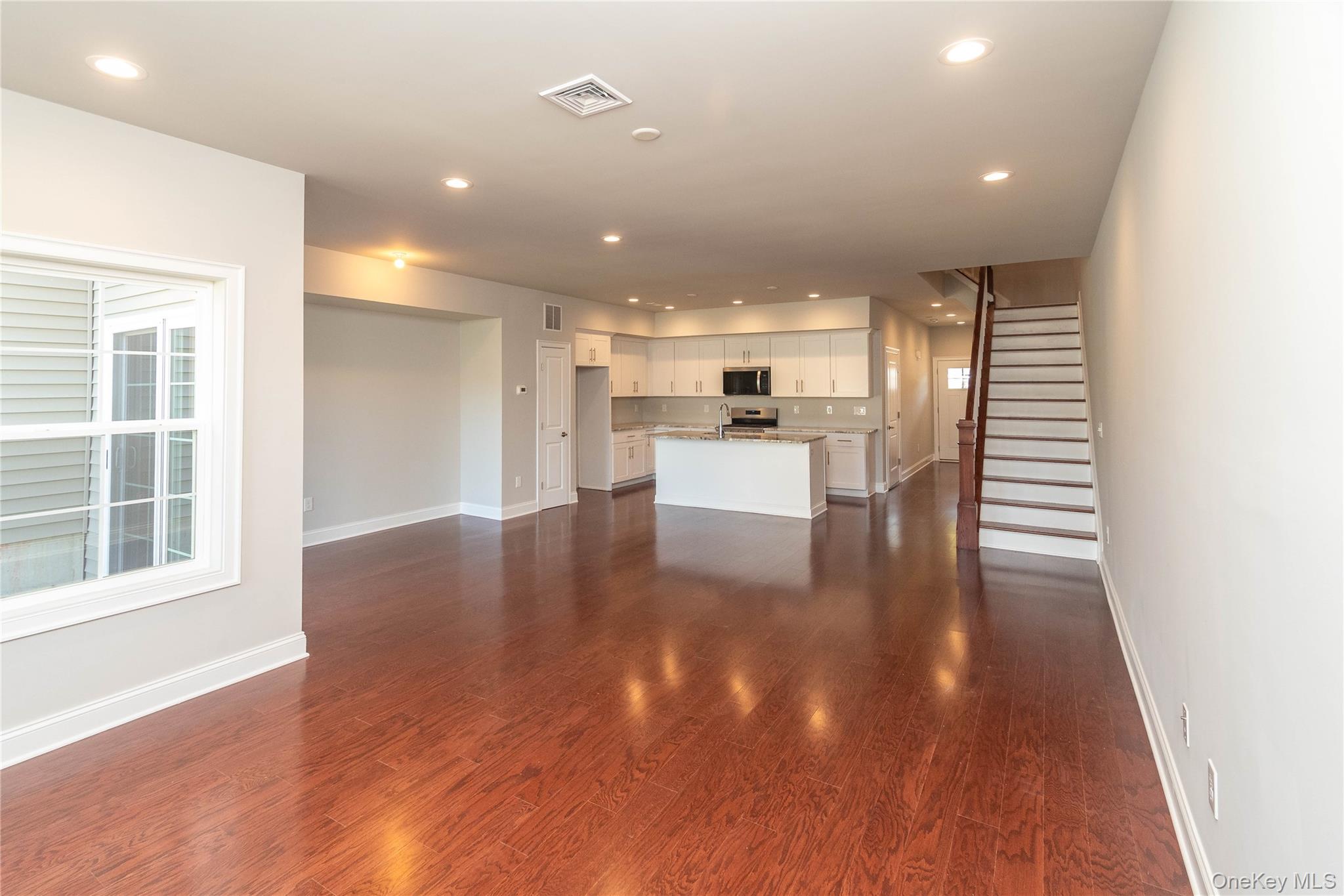 #11 photo, 128 Hudson View Terrace, Hyde Park , NY 12538