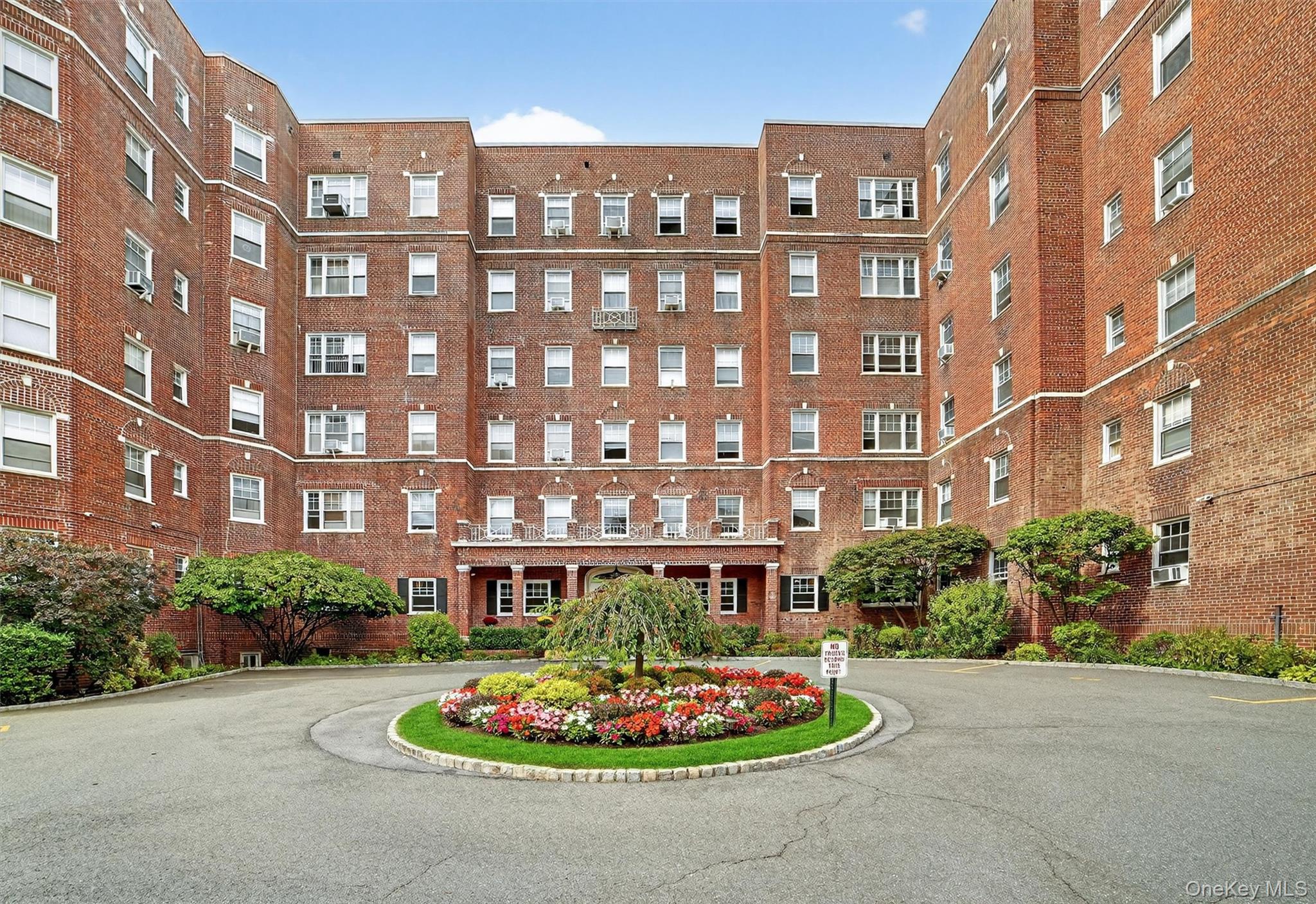 #1 photo, 50 N Broadway, White Plains , NY 10603