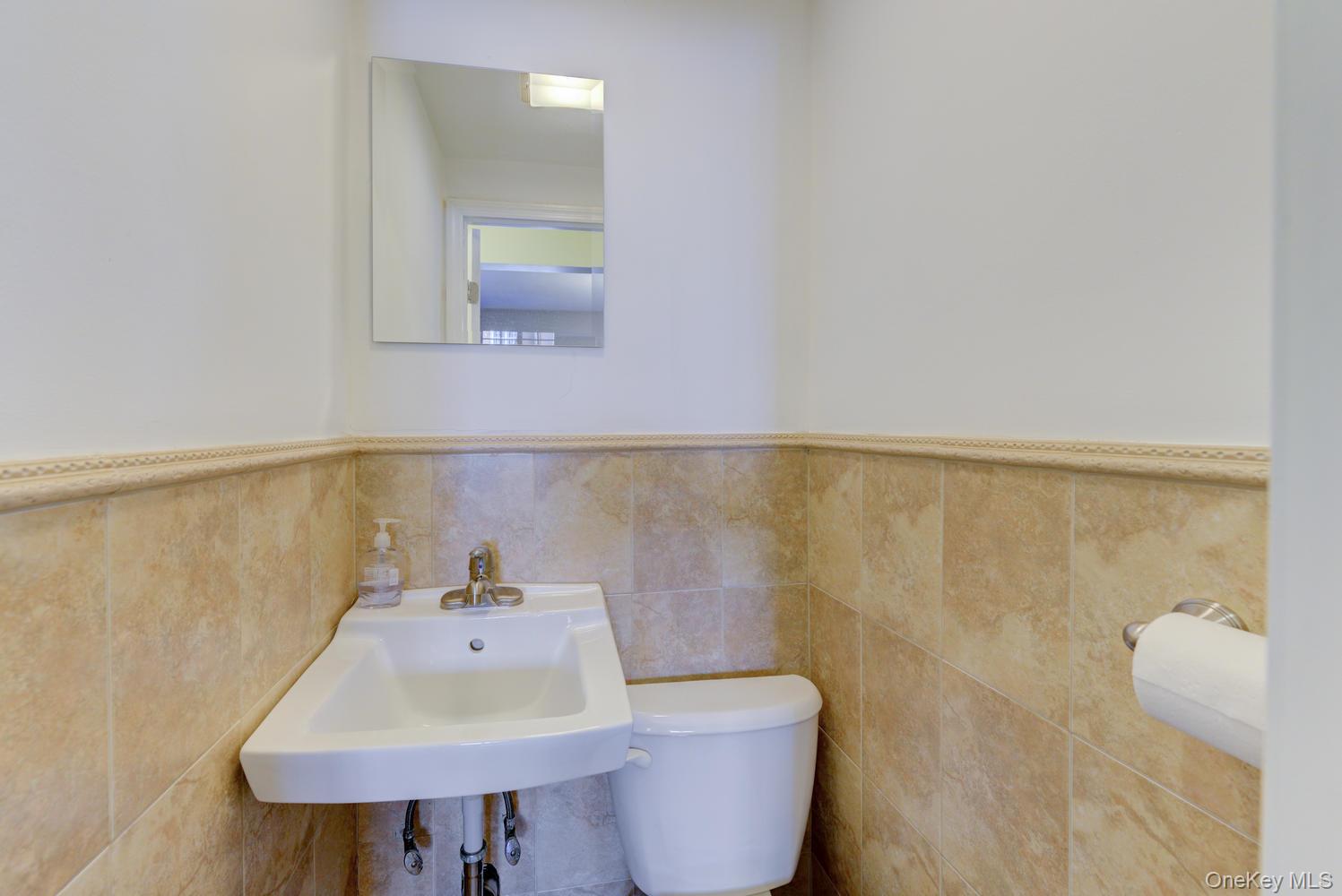 #15 photo, 67-54 Groton Street, Forest Hills , NY 11375