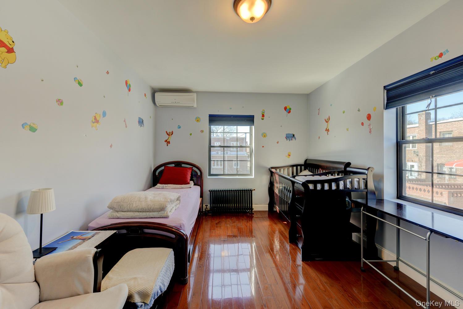 #20 photo, 67-54 Groton Street, Forest Hills , NY 11375