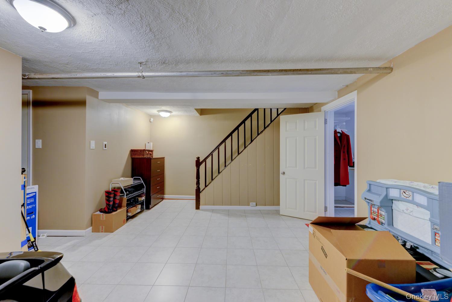 #6 photo, 67-54 Groton Street, Forest Hills , NY 11375