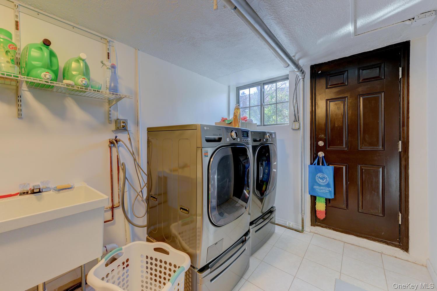 #8 photo, 67-54 Groton Street, Forest Hills , NY 11375