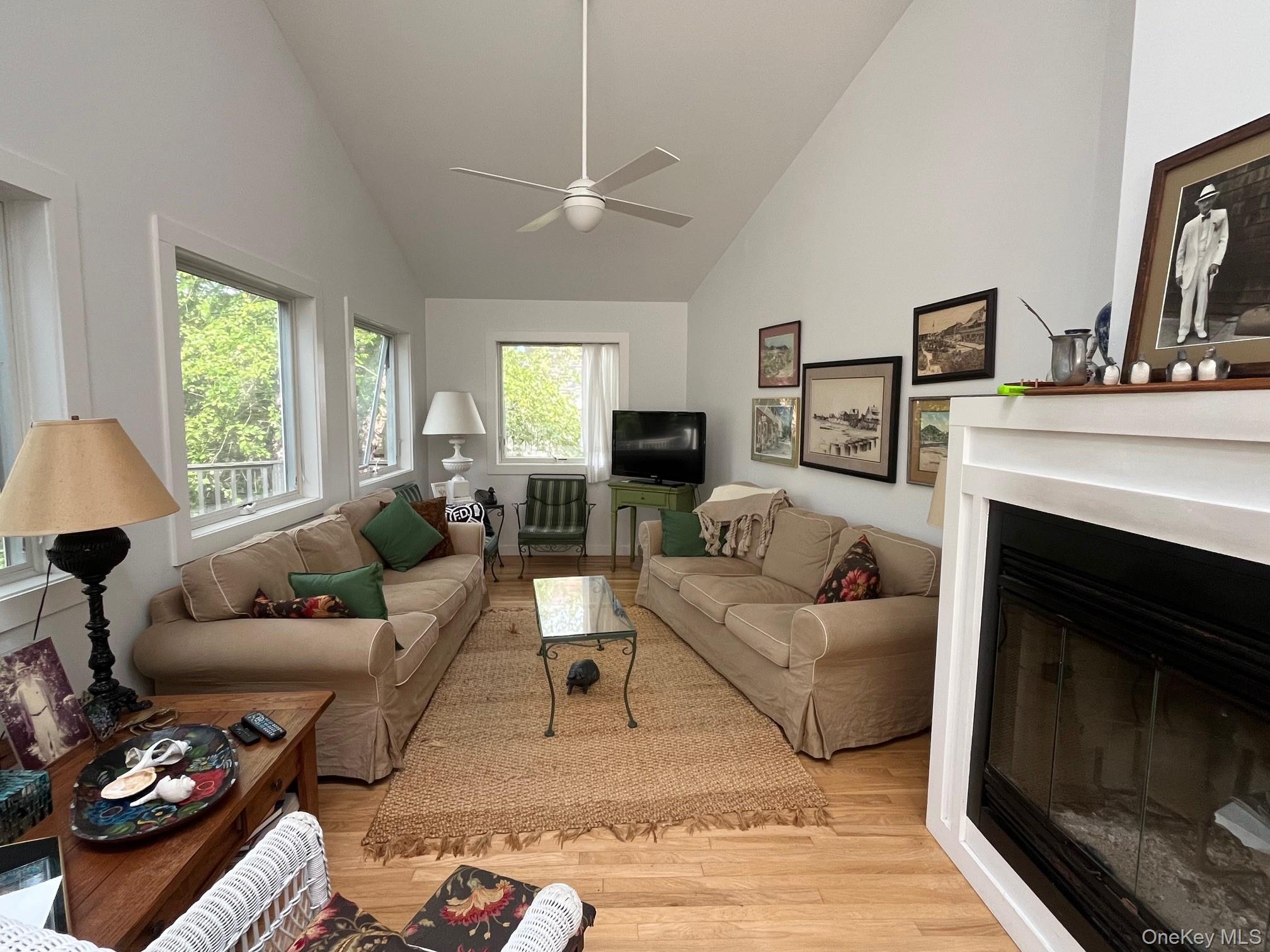 #3 photo, 55 Ocean Road, サフォーク郡 Ocean Beach , NY 11770