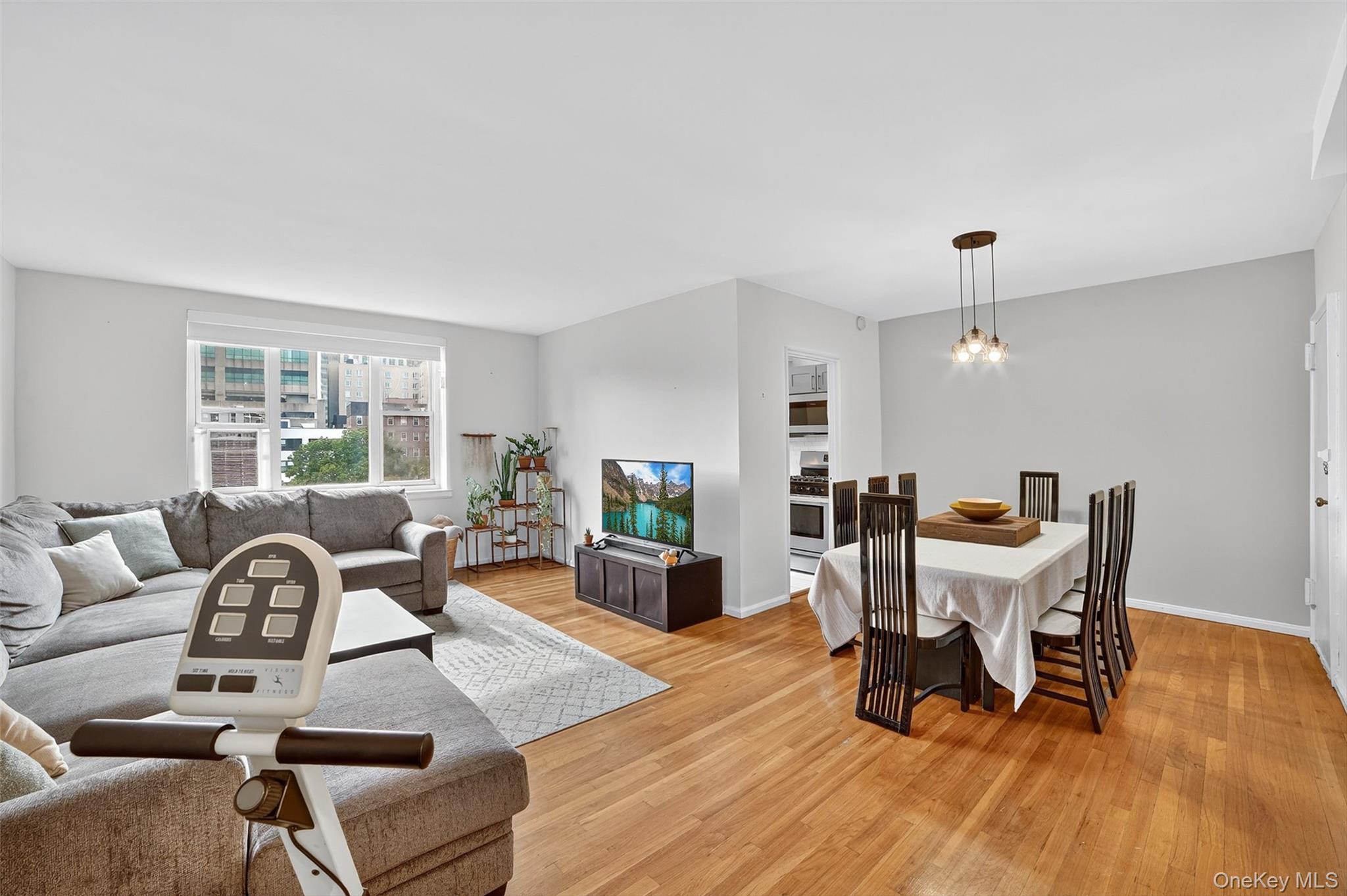 #16 photo, 12 Westchester Avenue, White Plains , NY 10601