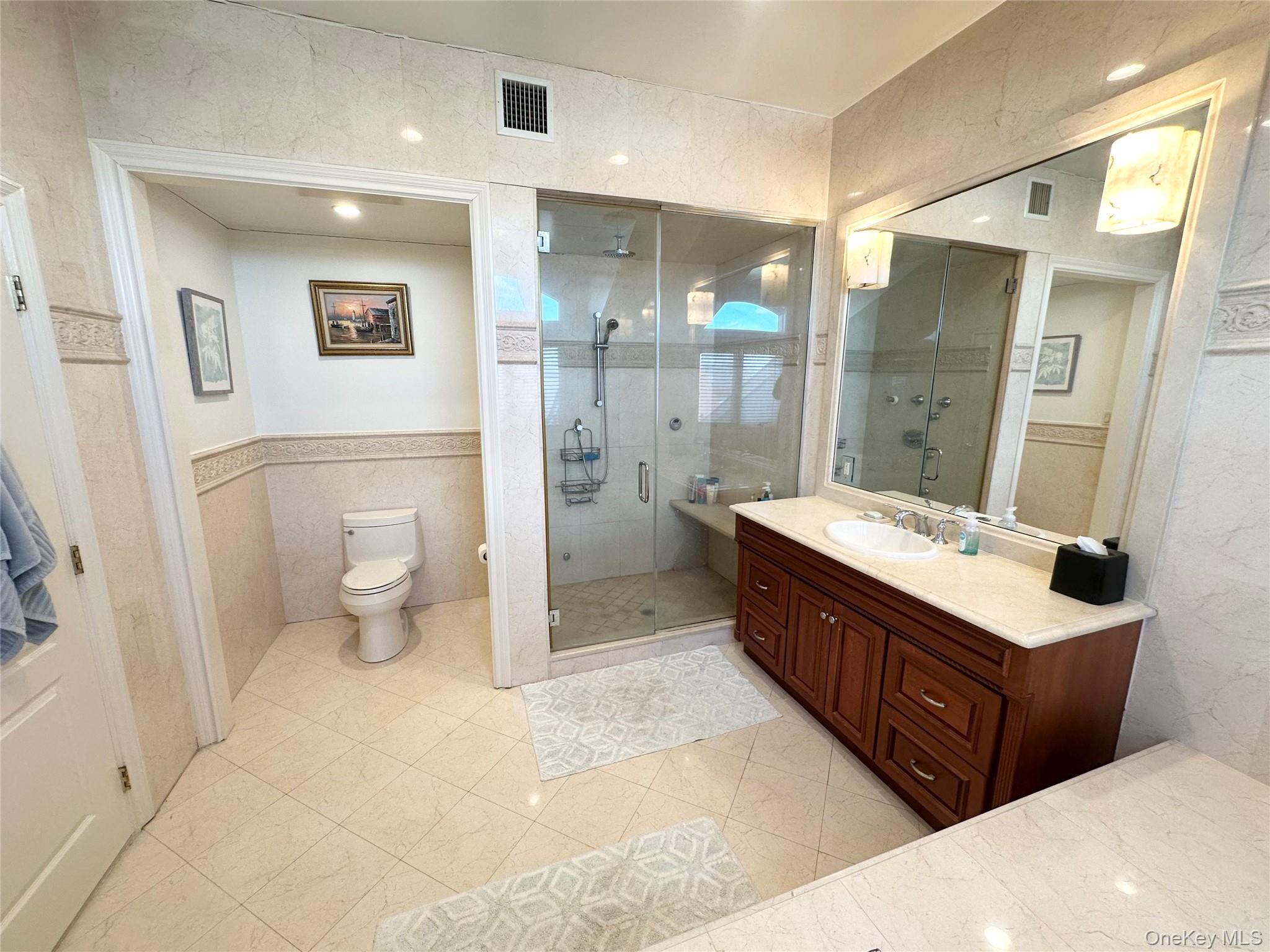 #18 photo, 353 W Broadway, ナッソー郡 Long Beach , NY 11561