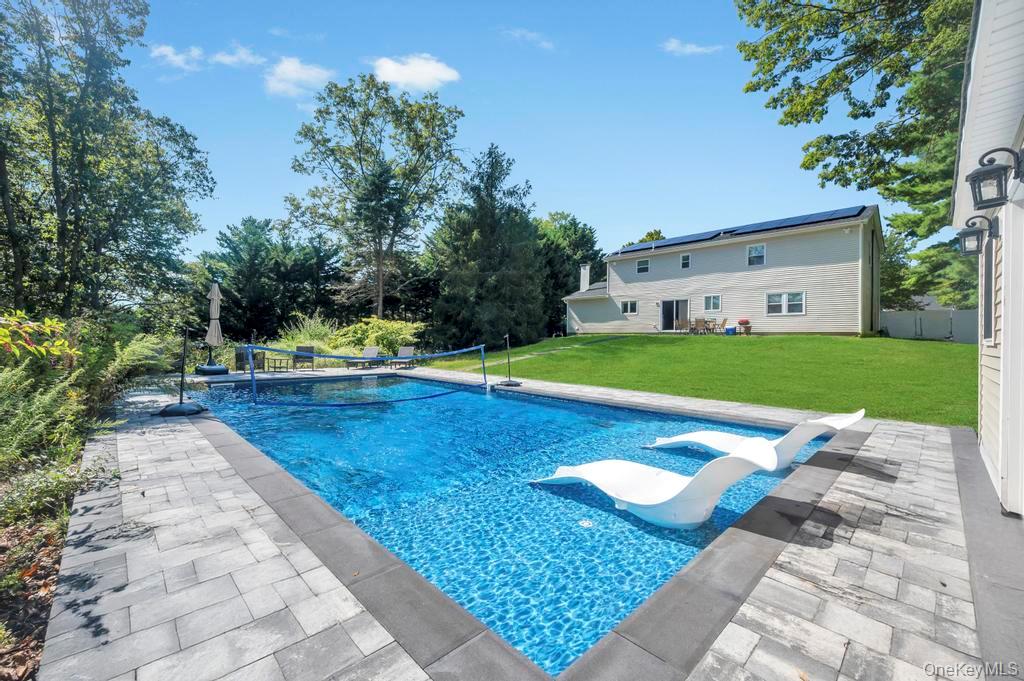 #7 photo, 18 Stonehurst Lane, Dix Hills , NY 11746