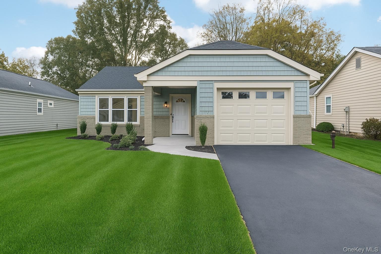 #1 photo, 407 Belfast Lane, सफ़ोक काउंटी Ridge , NY 11961