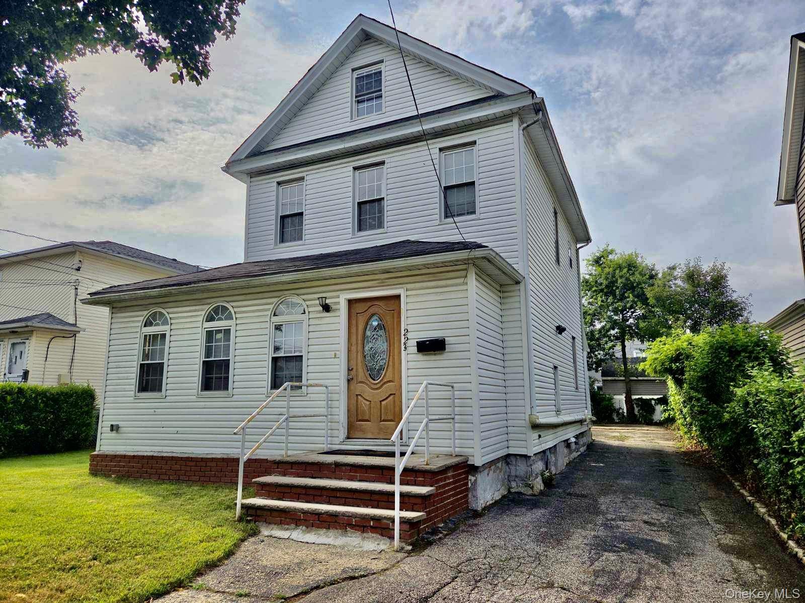 #1 photo, 223 Jackson Avenue, Mineola , NY 11501