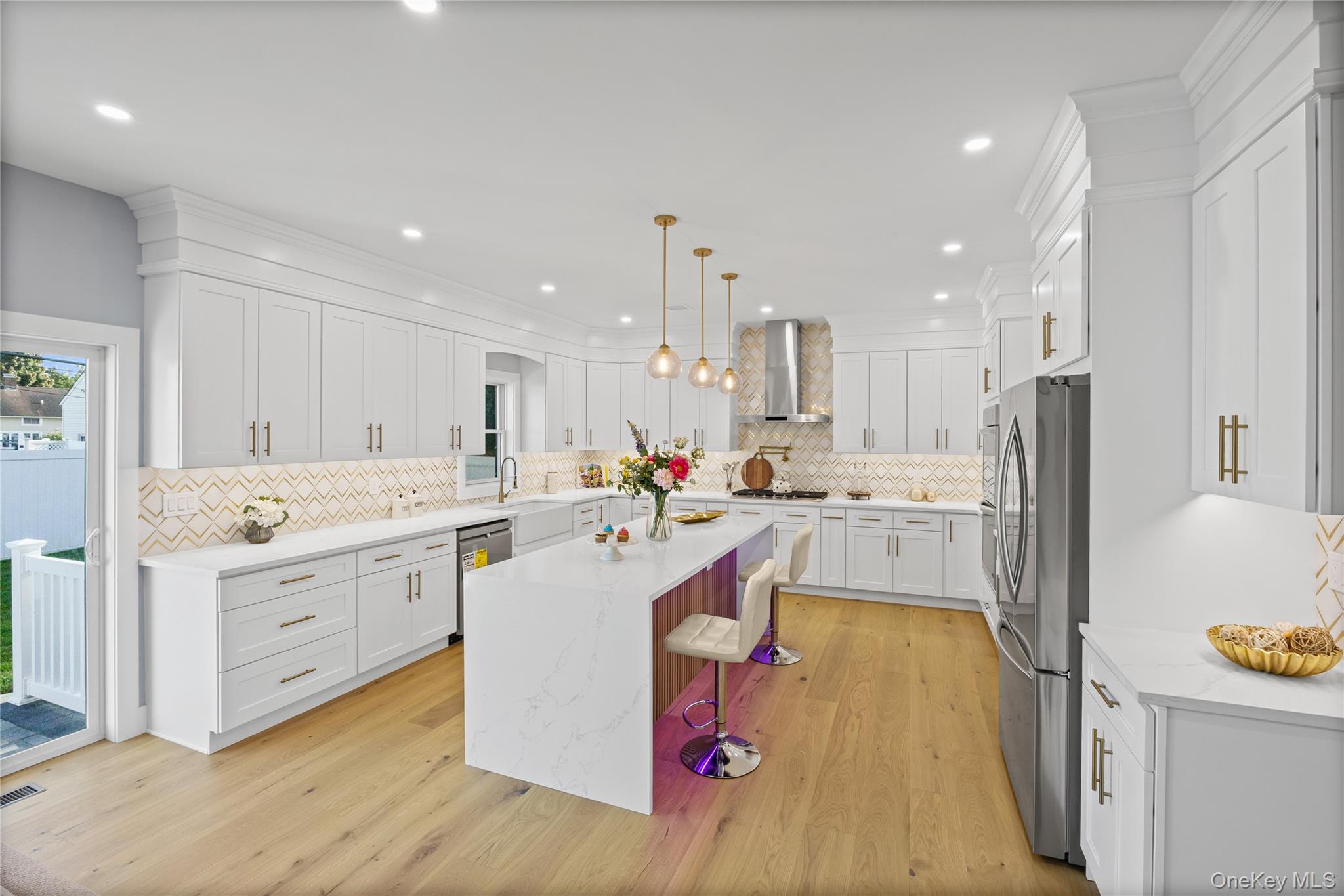 #13 photo, 10 Crown Lane, Westbury , NY 11590