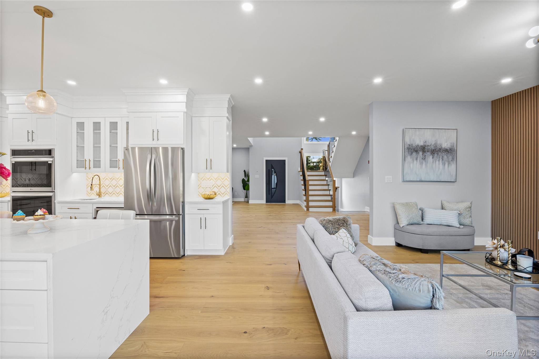 #17 photo, 10 Crown Lane, Westbury , NY 11590