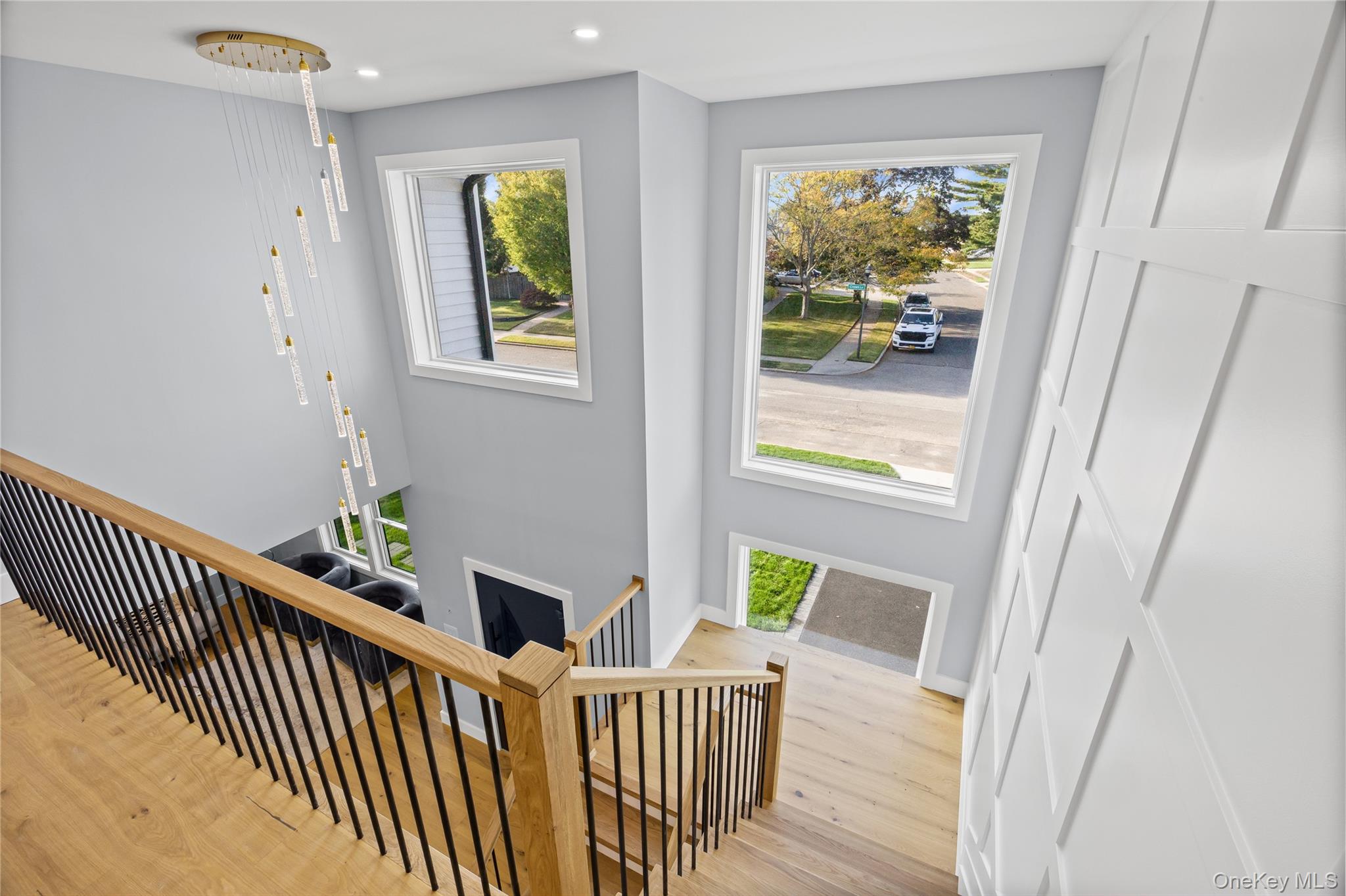 #18 photo, 10 Crown Lane, Westbury , NY 11590