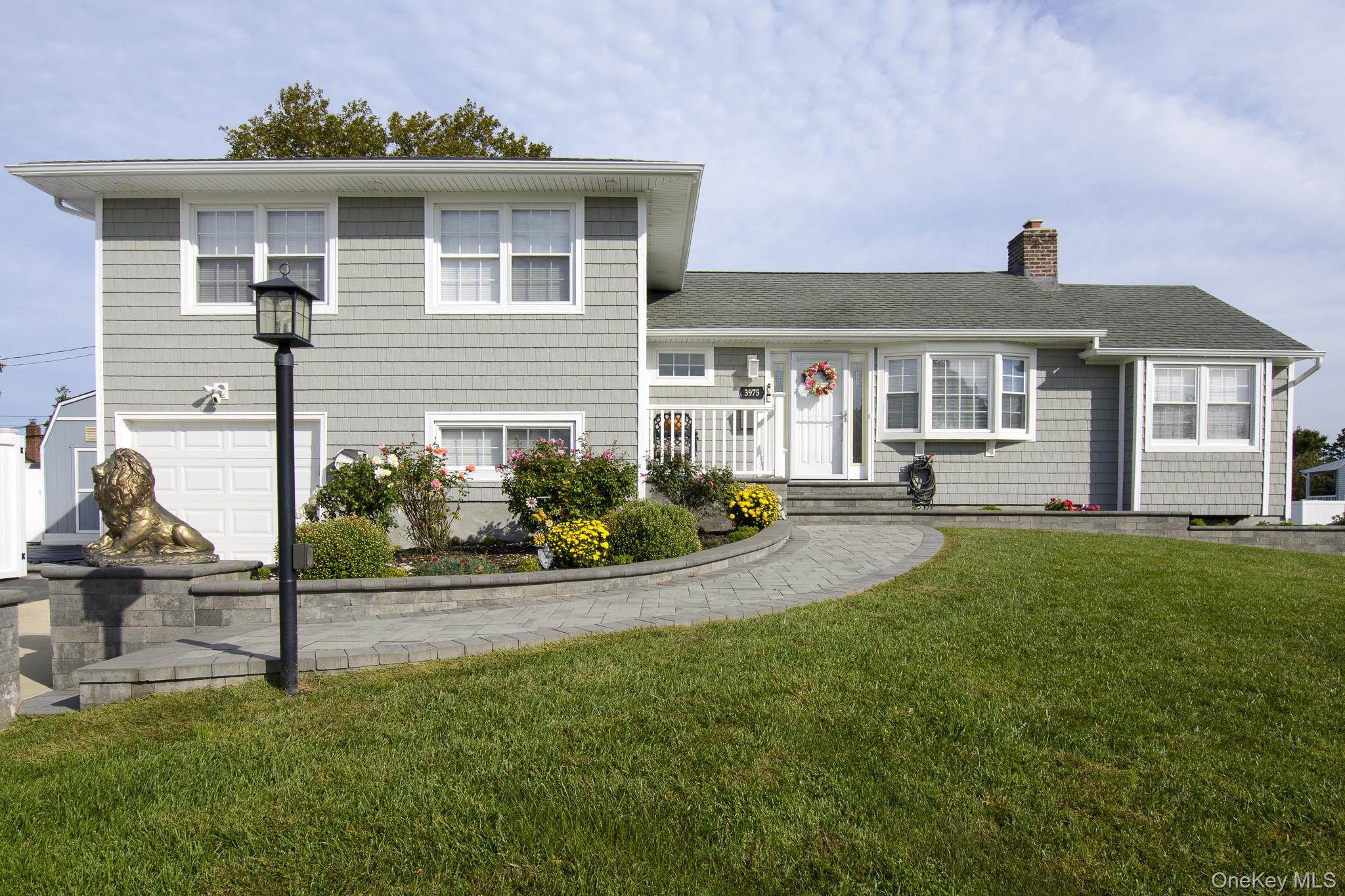 #1 photo, 3975 Anne Drive, מחוז נסאו Seaford , NY 11783