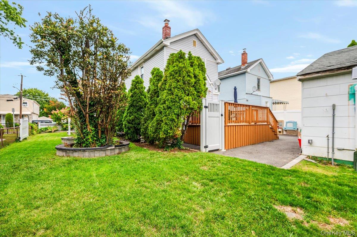 #19 photo, 174 Hoffman Avenue, Elmont , NY 11003