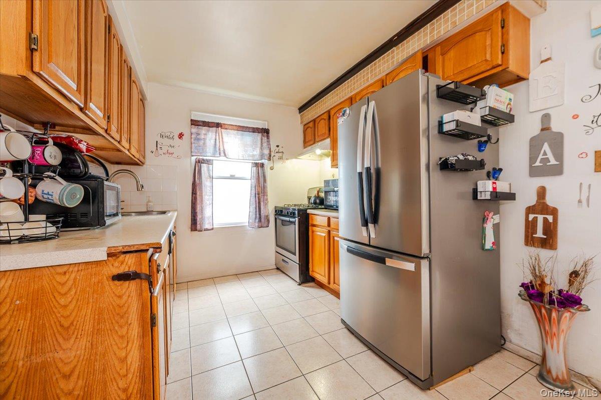 #7 photo, 174 Hoffman Avenue, Elmont , NY 11003