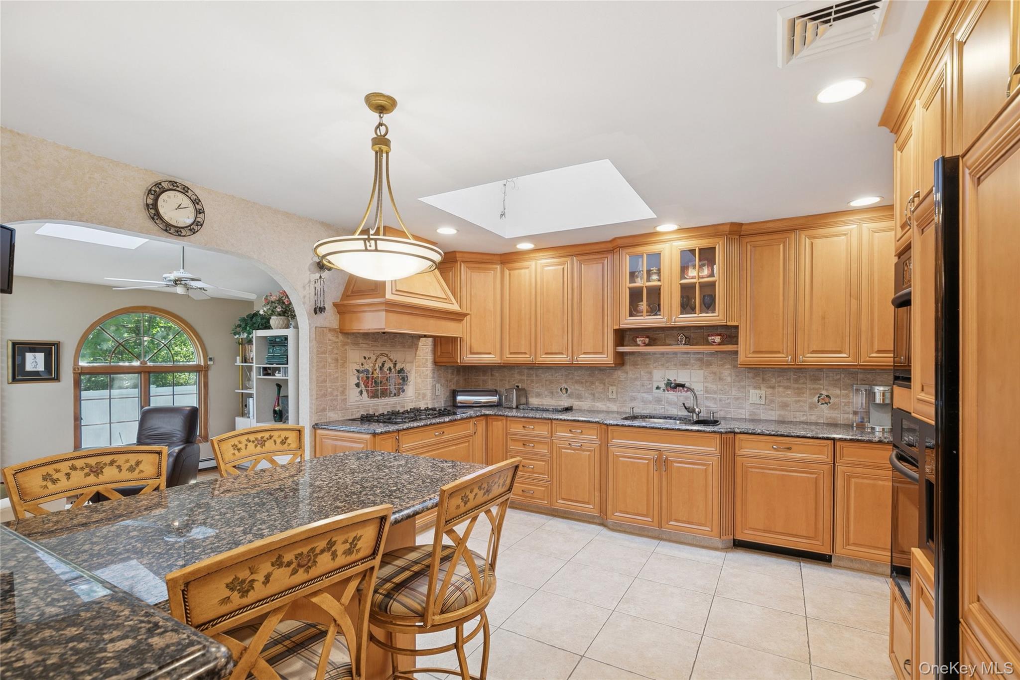 #15 photo, 3 Wood Lane, Plainview , NY 11803