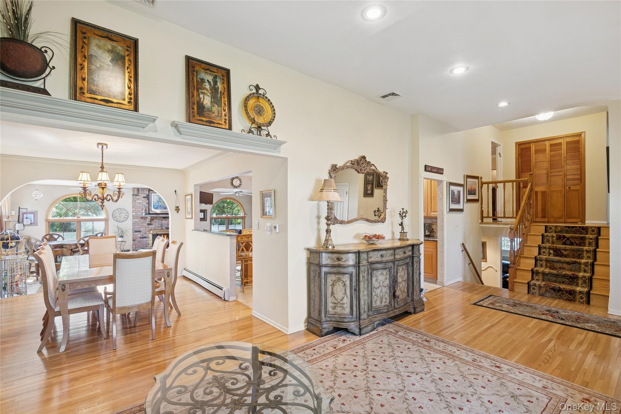 #6 photo, 3 Wood Lane, Plainview , NY 11803