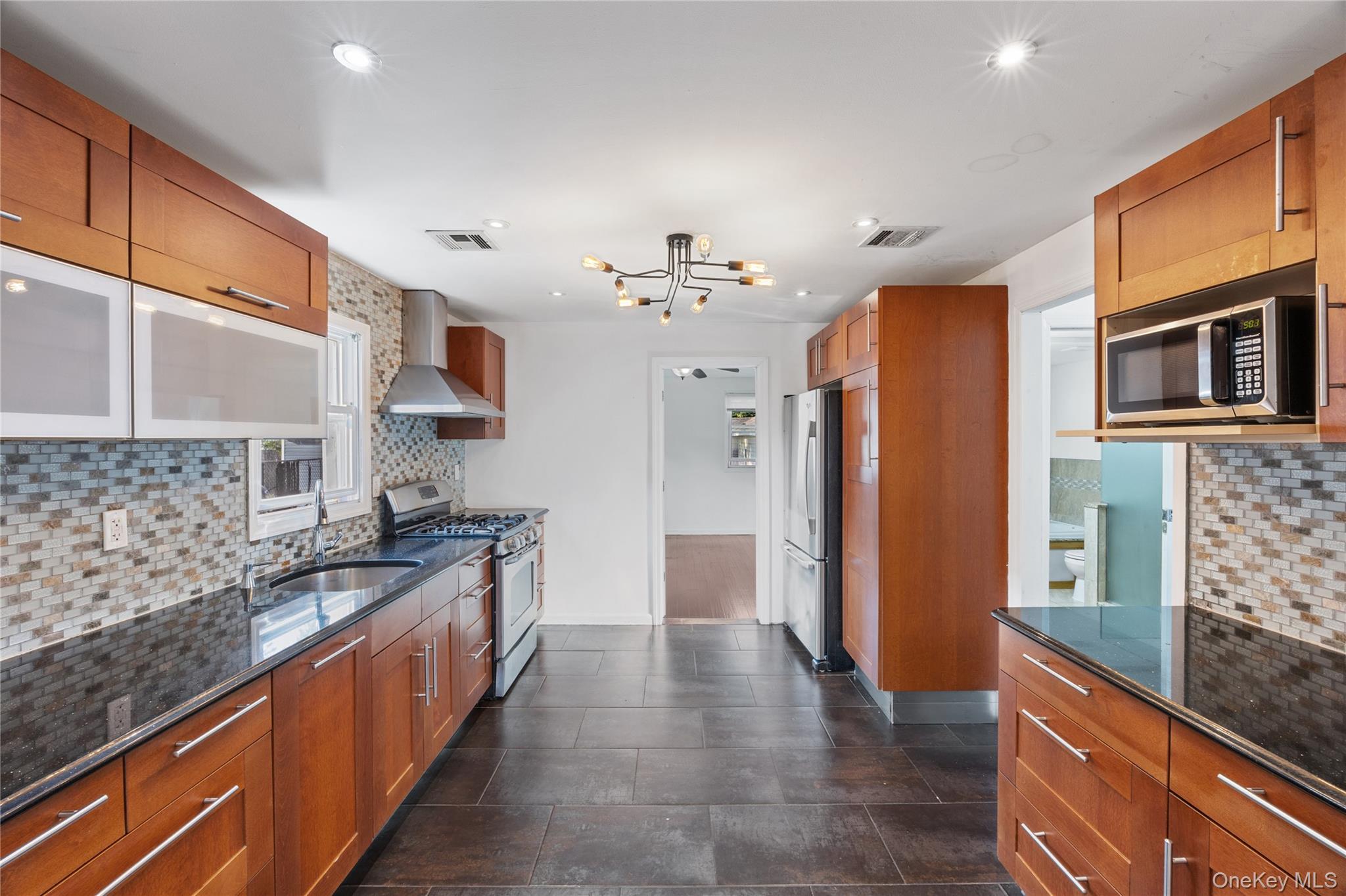 #12 photo, 187 Botsford Street, Hempstead , NY 11550