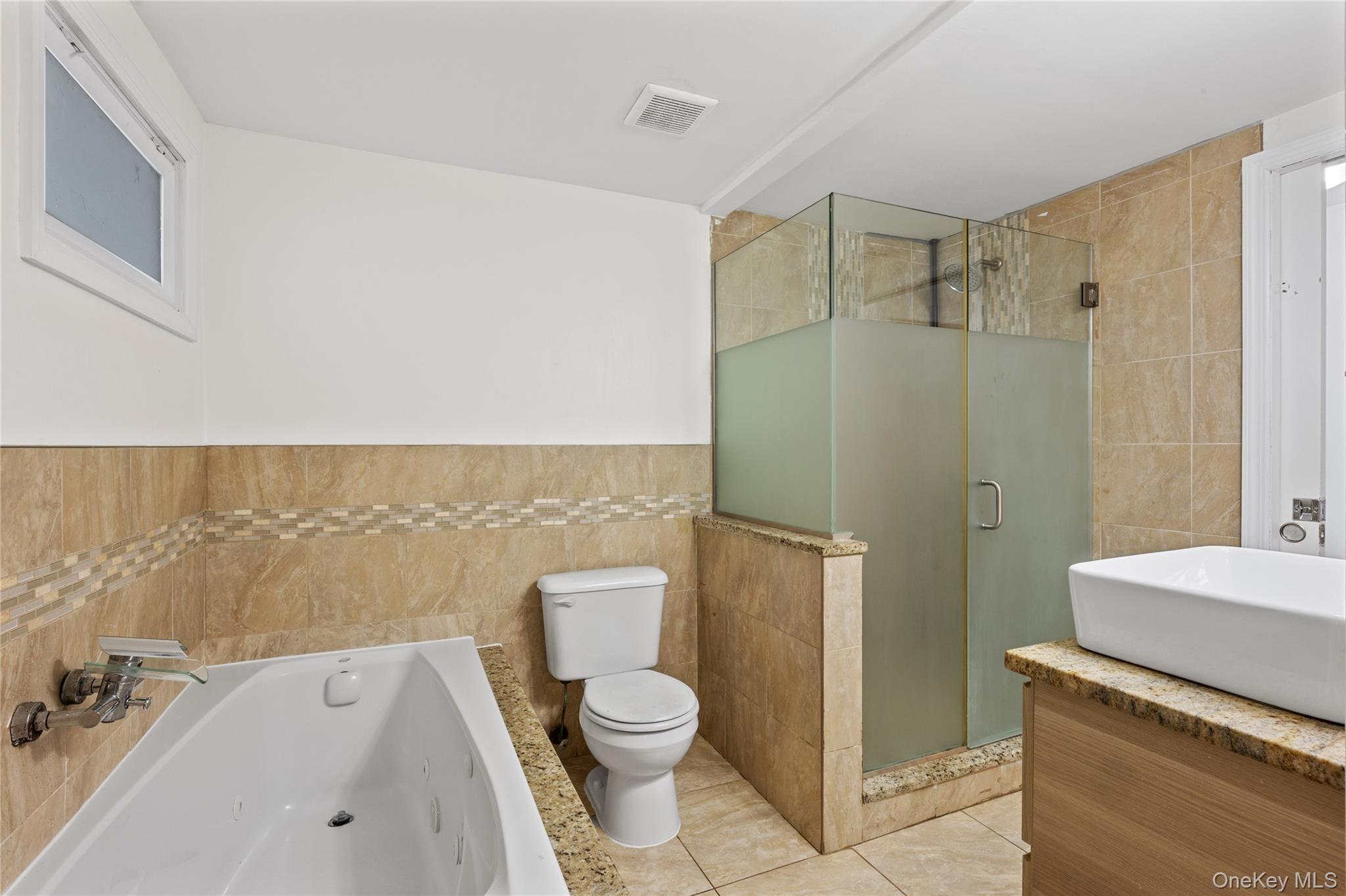 #17 photo, 187 Botsford Street, Hempstead , NY 11550