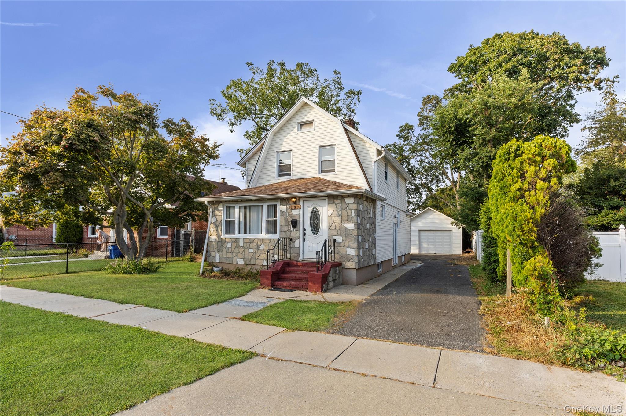#2 photo, 187 Botsford Street, Hempstead , NY 11550