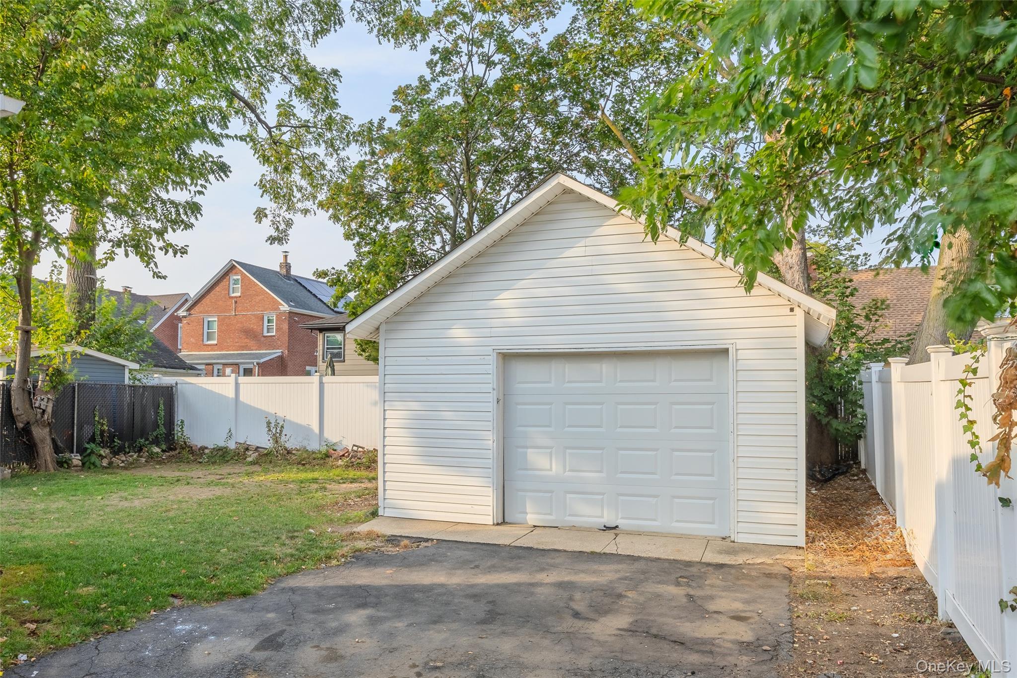 #4 photo, 187 Botsford Street, Hempstead , NY 11550