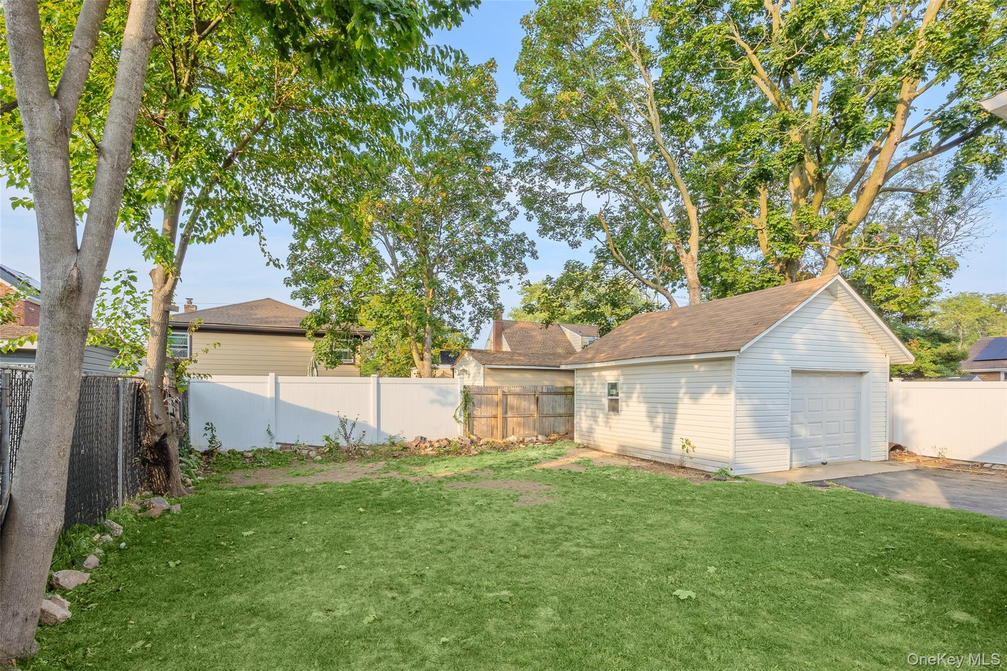 #6 photo, 187 Botsford Street, Hempstead , NY 11550