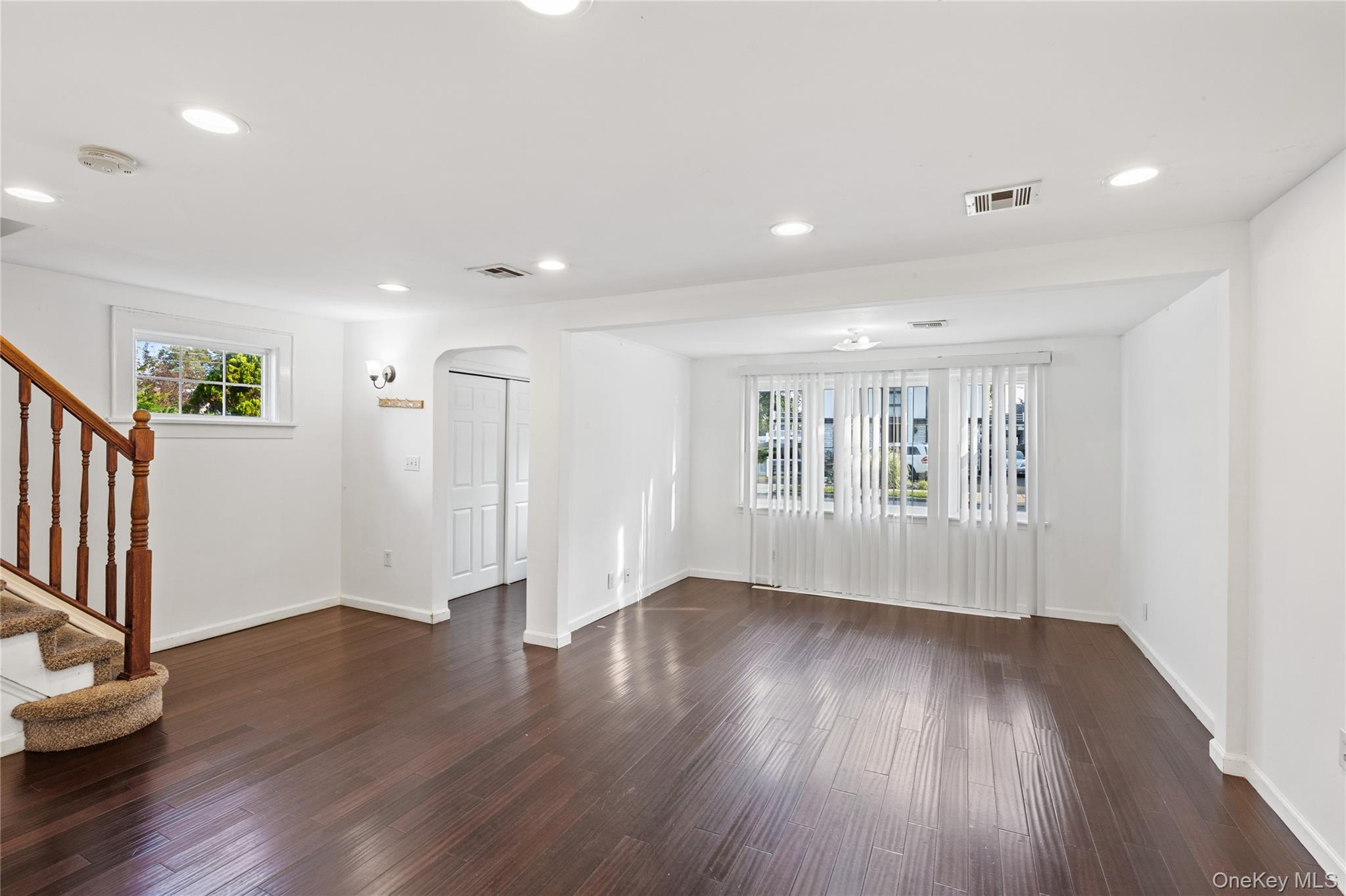 #7 photo, 187 Botsford Street, Hempstead , NY 11550