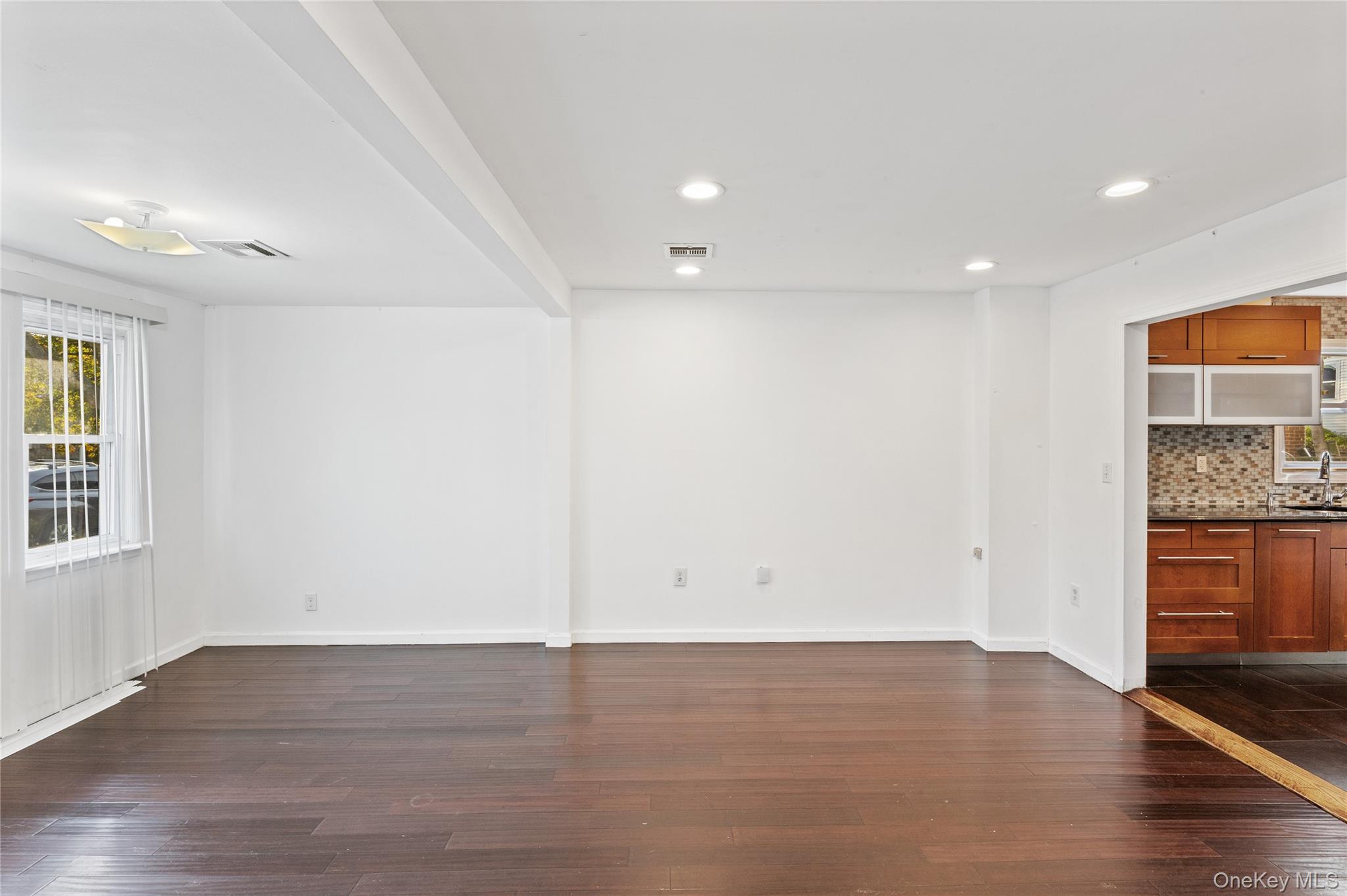 #8 photo, 187 Botsford Street, Hempstead , NY 11550