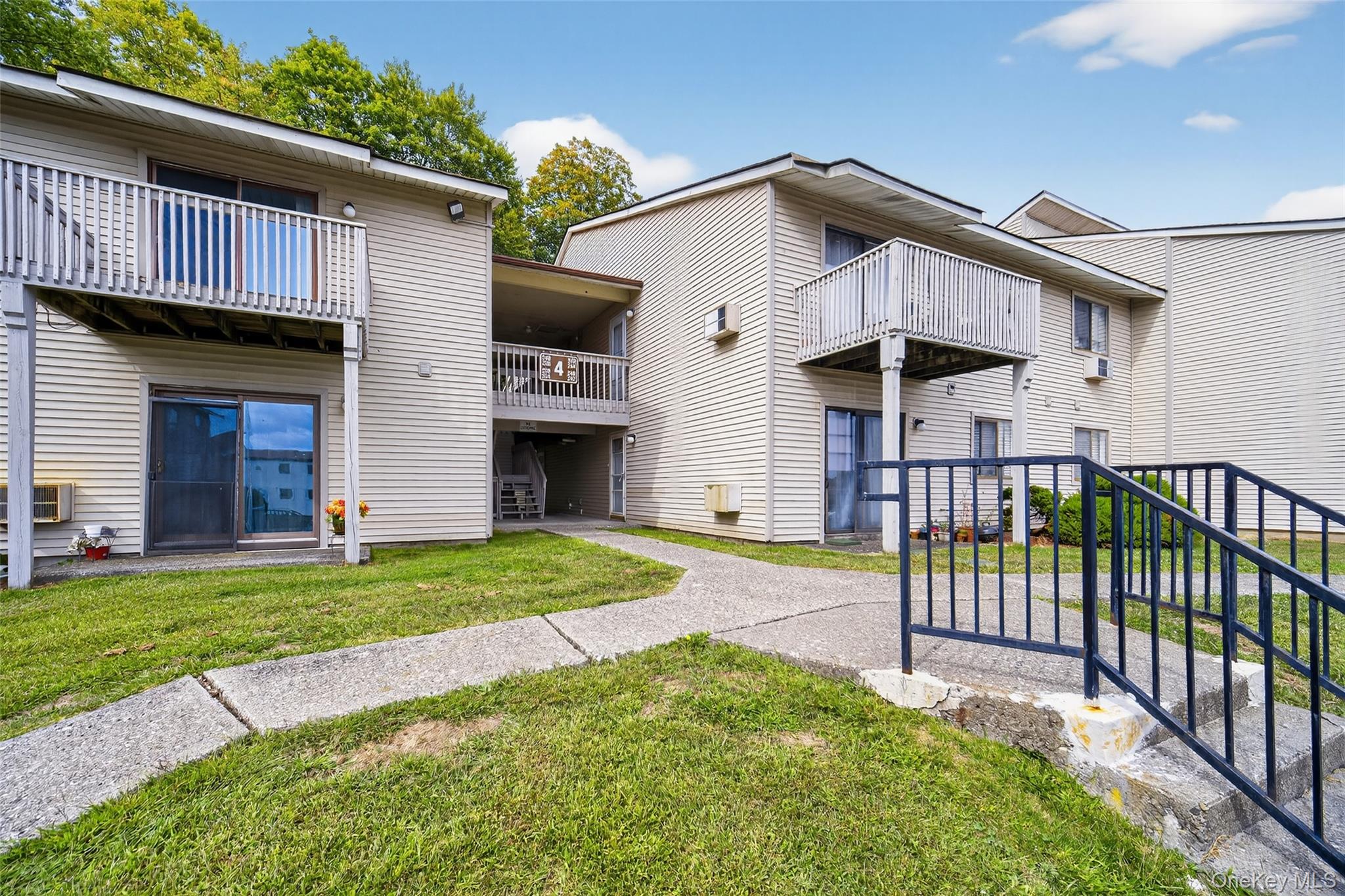 #3 photo, 238 Concord Lane, Middletown , NY 10940