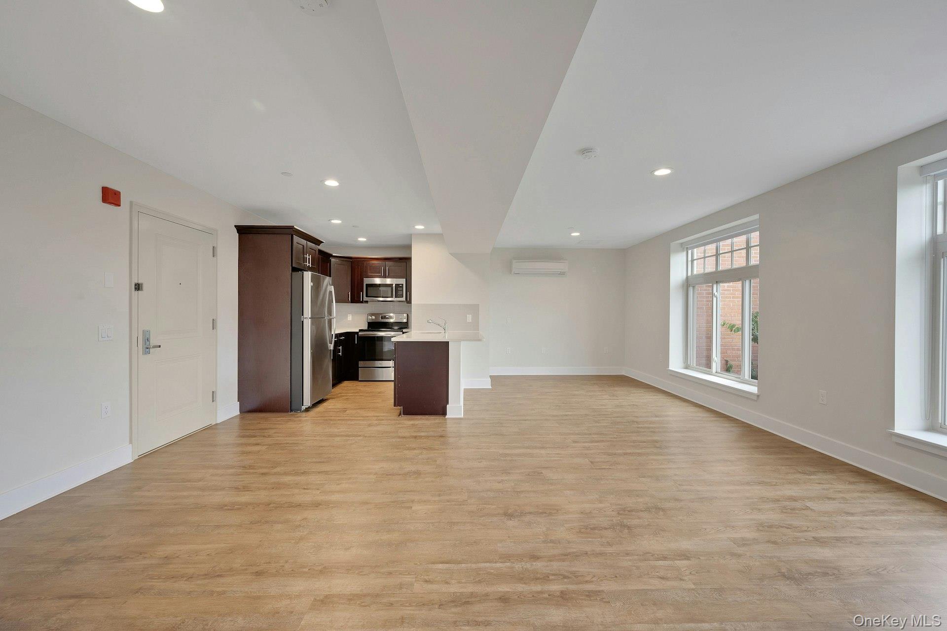 #12 photo, 40 Jackson Avenue, Eastchester , NY 10709