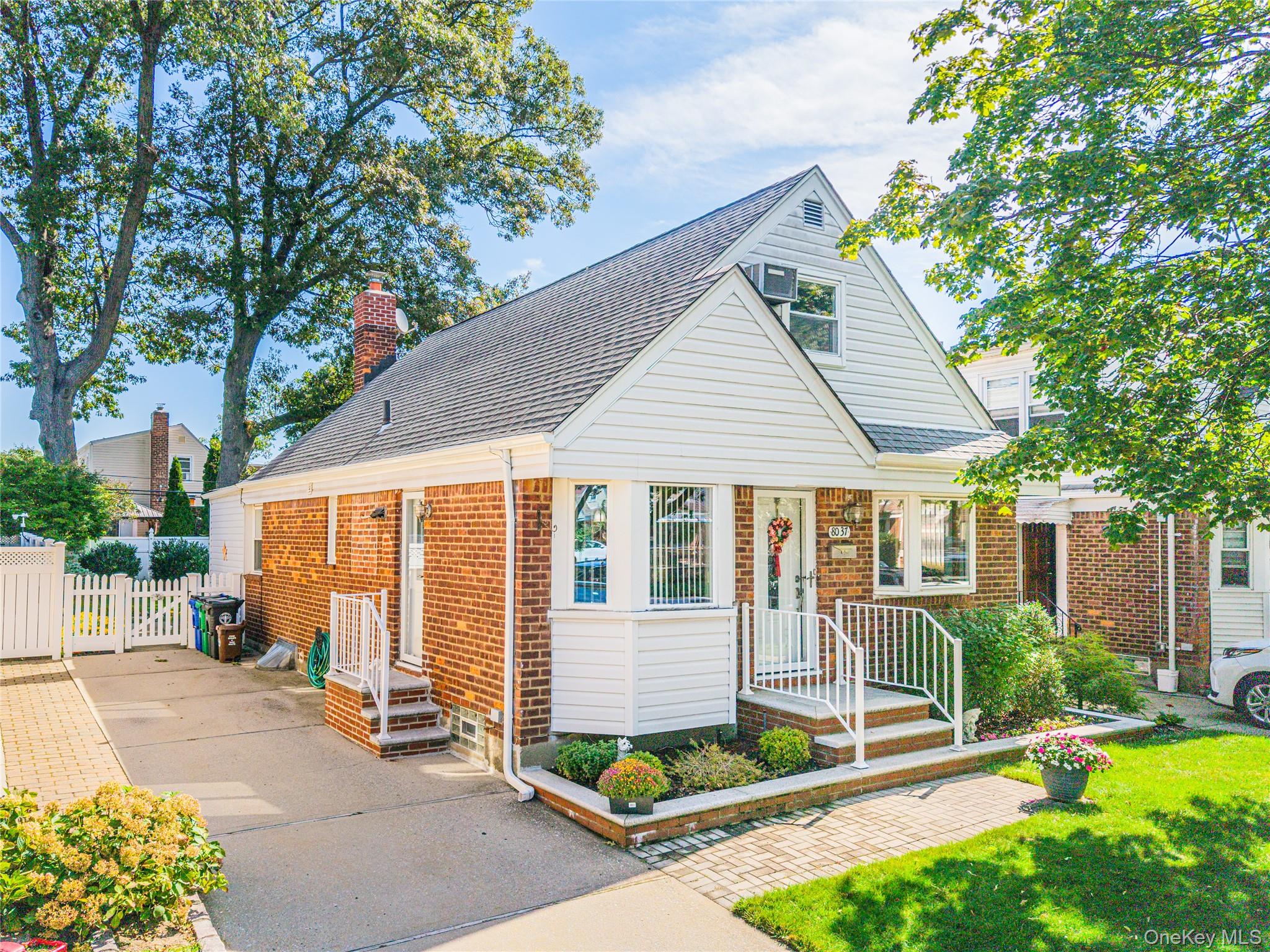 #1 photo, 80-37 259th Street, Glen Oaks , NY 11004