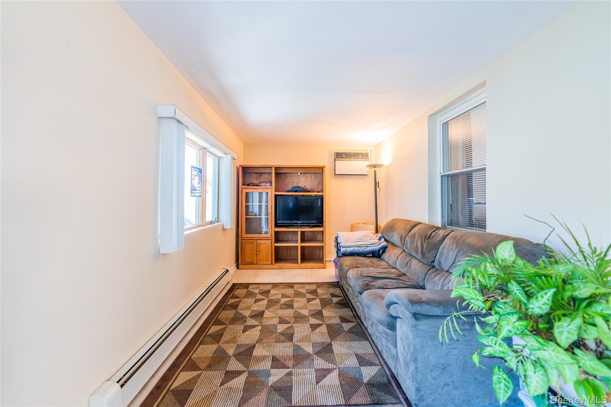 #12 photo, 80-37 259th Street, Glen Oaks , NY 11004