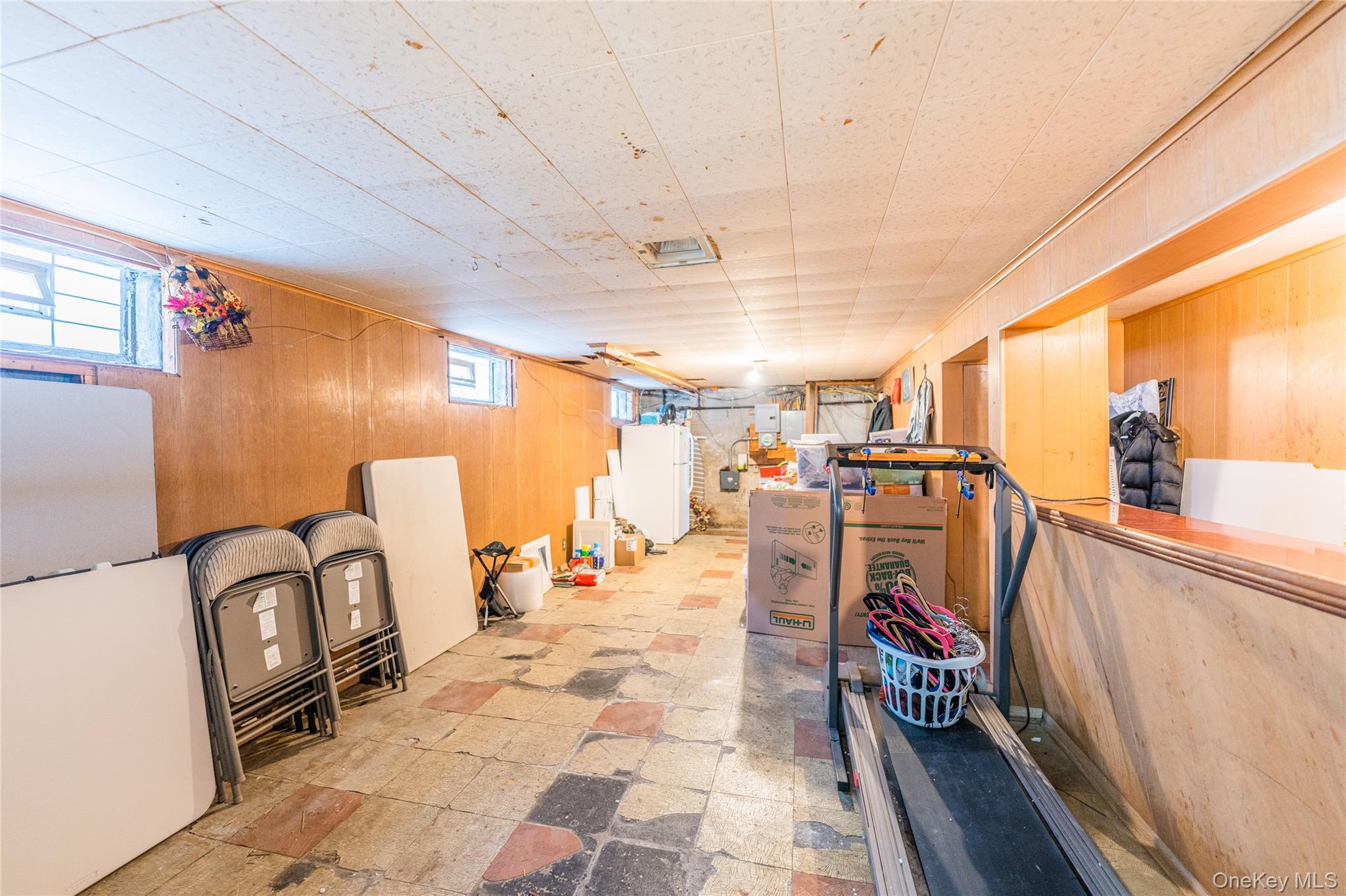 #16 photo, 80-37 259th Street, Glen Oaks , NY 11004