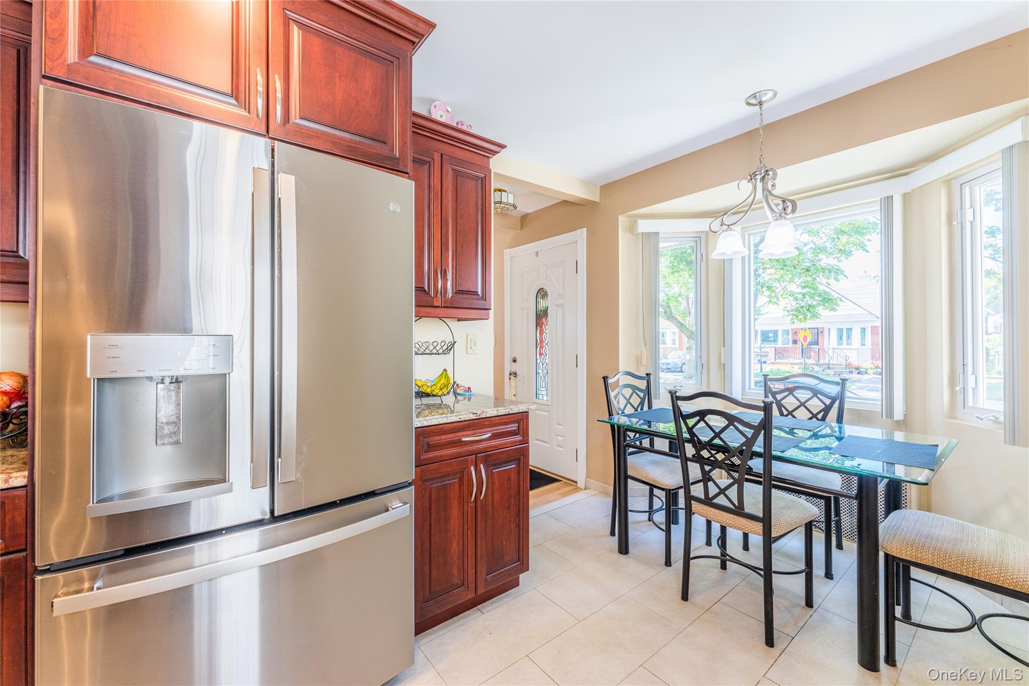 #4 photo, 80-37 259th Street, Glen Oaks , NY 11004