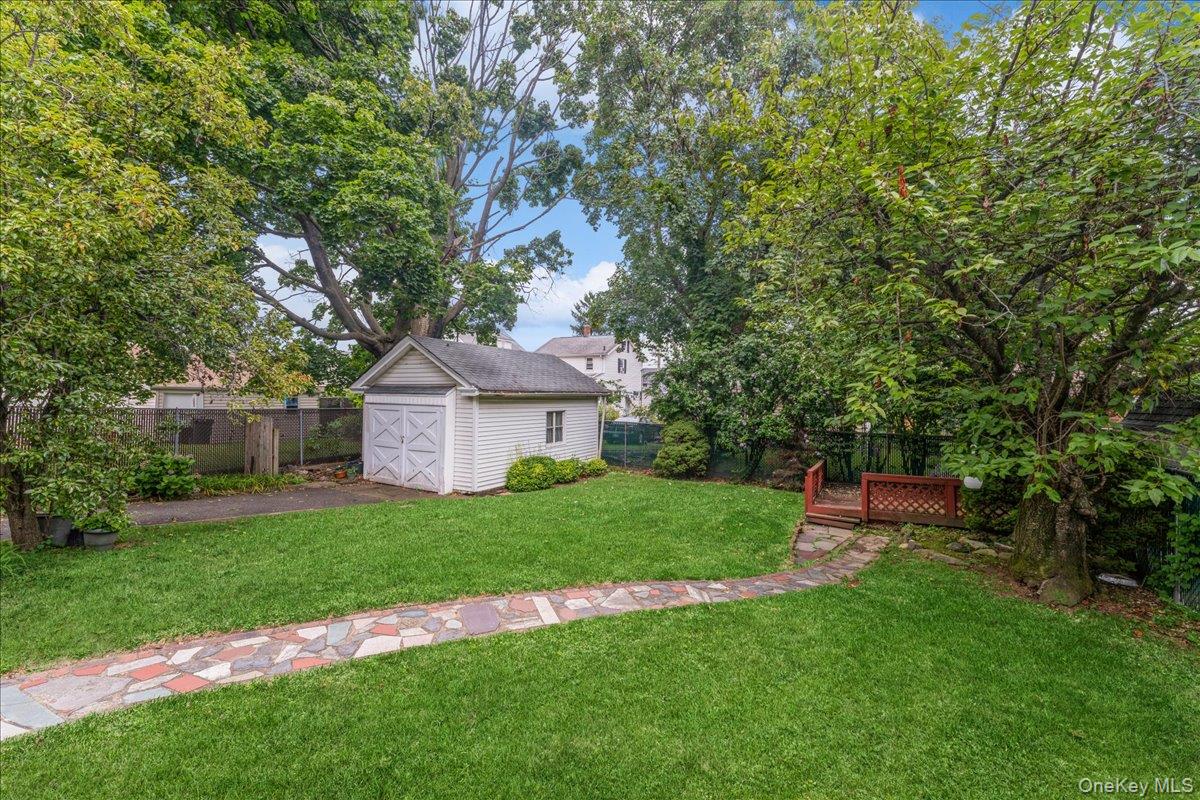 #5 photo, 246 Wellington Road, Mineola , NY 11501