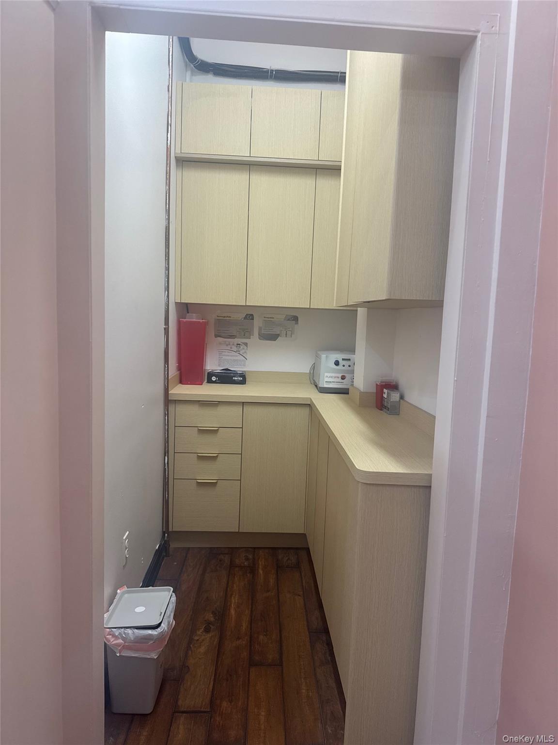 #5 photo, 754 Manhattan Avenue, Brooklyn , NY 11222