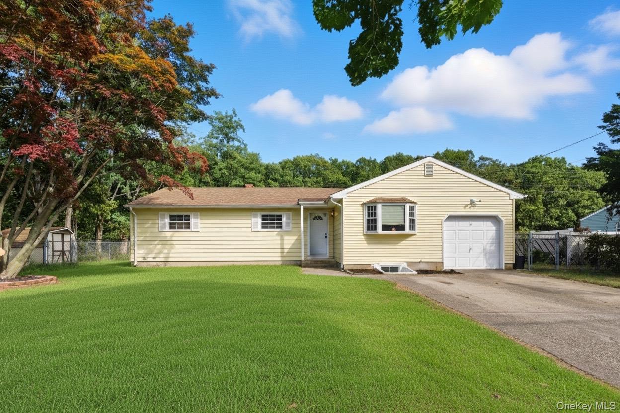 #1 photo, 87 Bellwood Avenue, South Setauket , NY 11720